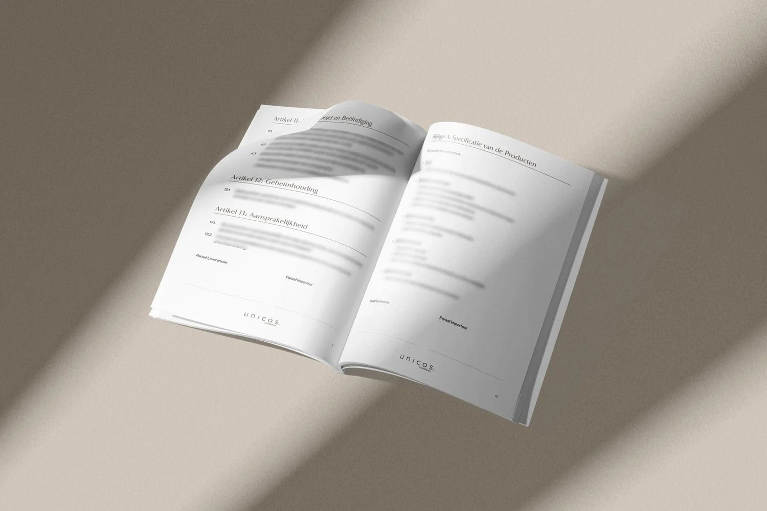 Binnenwerk van Unicos brochure met strak en minimalistisch ontwerp | Branding door S Creations