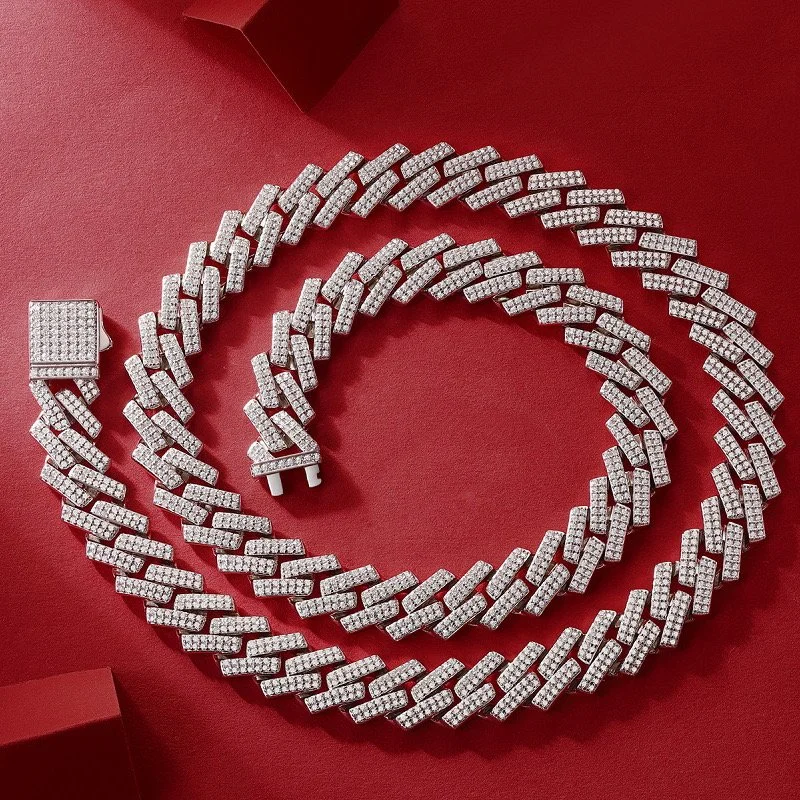 💎 Iced Out Cuban Link Chain