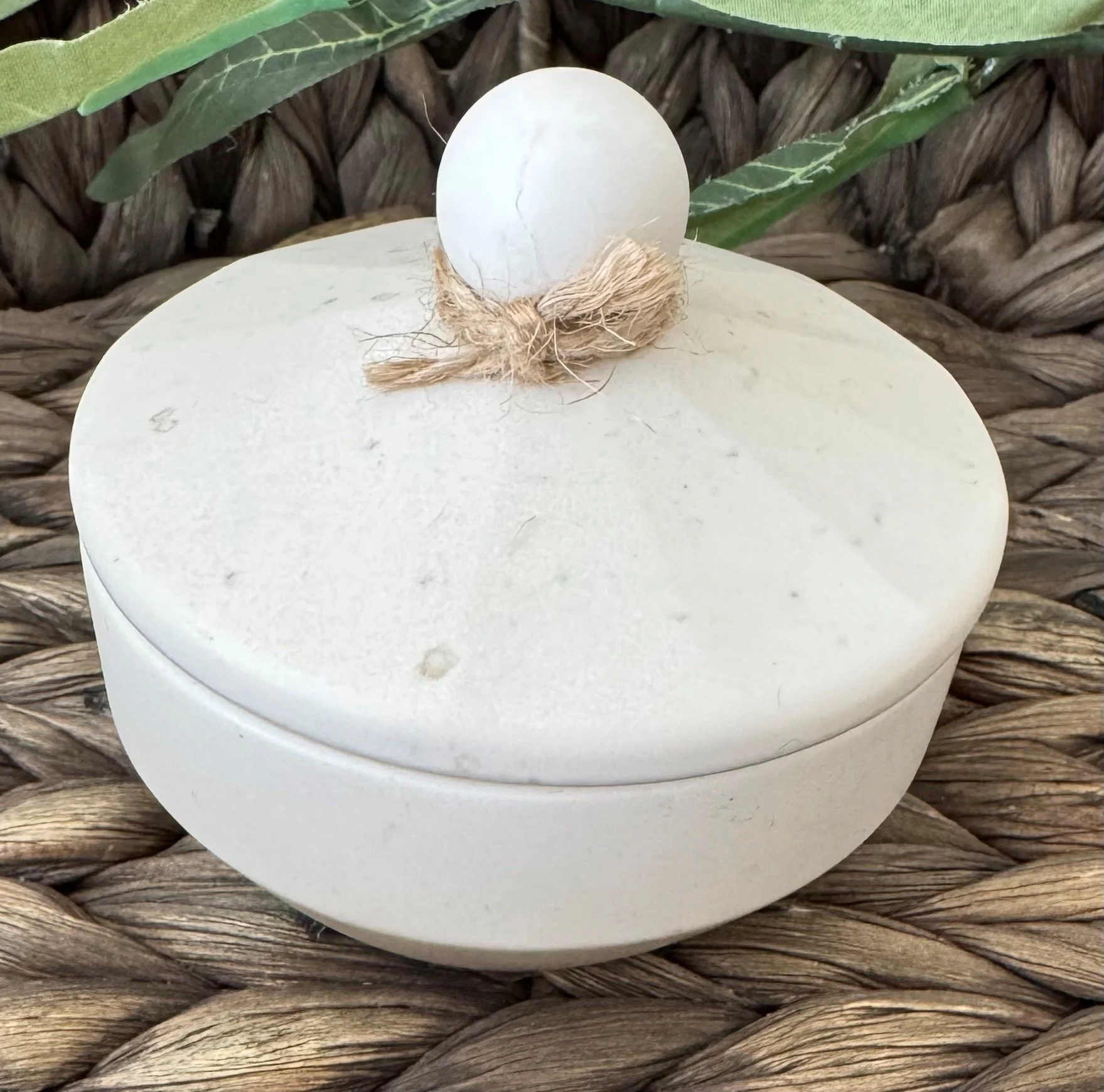 Aura trinket dish