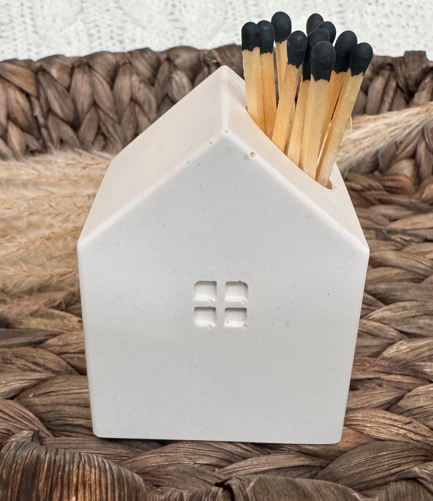 **NEW ITEM** Match House
