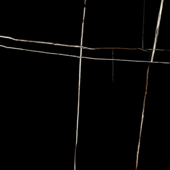 LAURENT NOIR F7.png