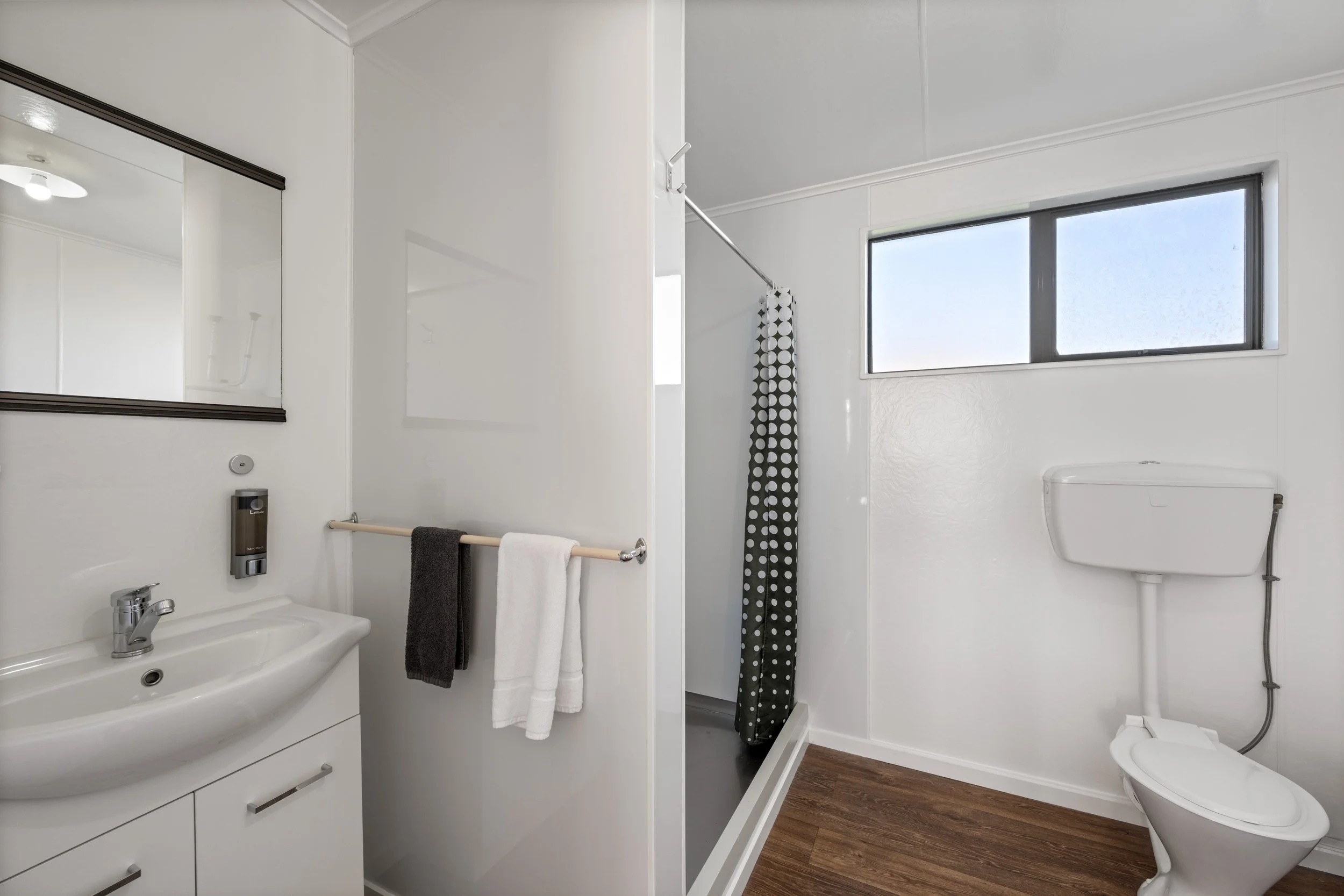 studio wheelchair access bathroom.JPG