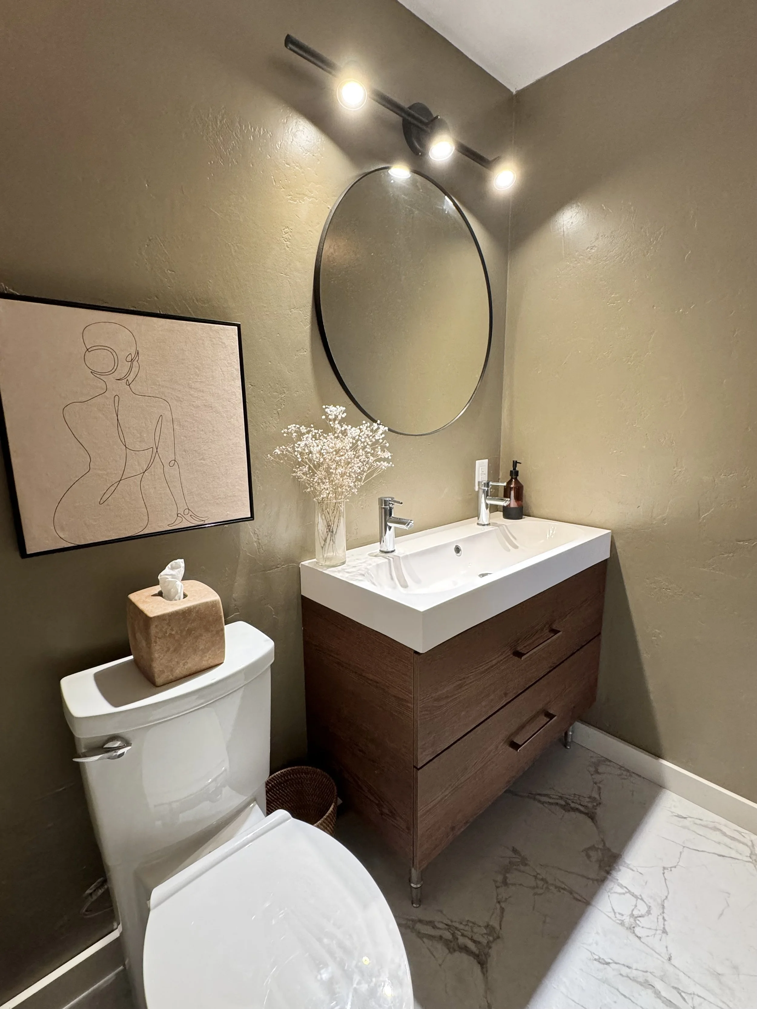 Bathroom 3.jpeg