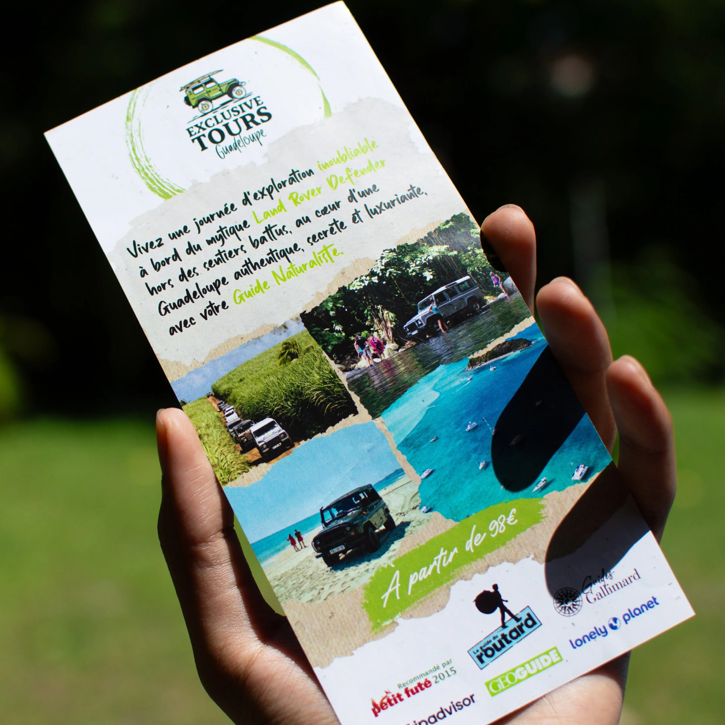 FLYER pour Exclusive Tours - par Léo Bellevue-6.jpg