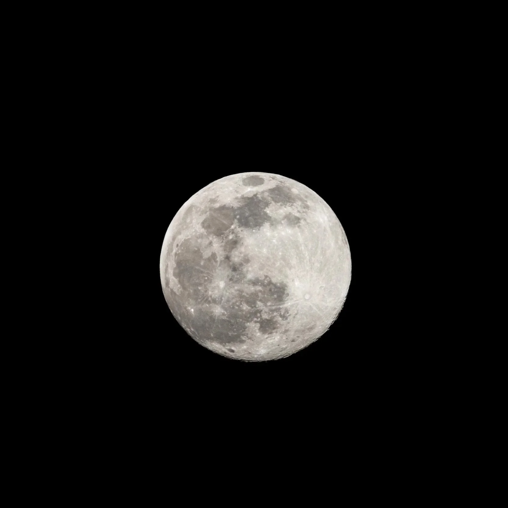 Full+Moon-1.jpg