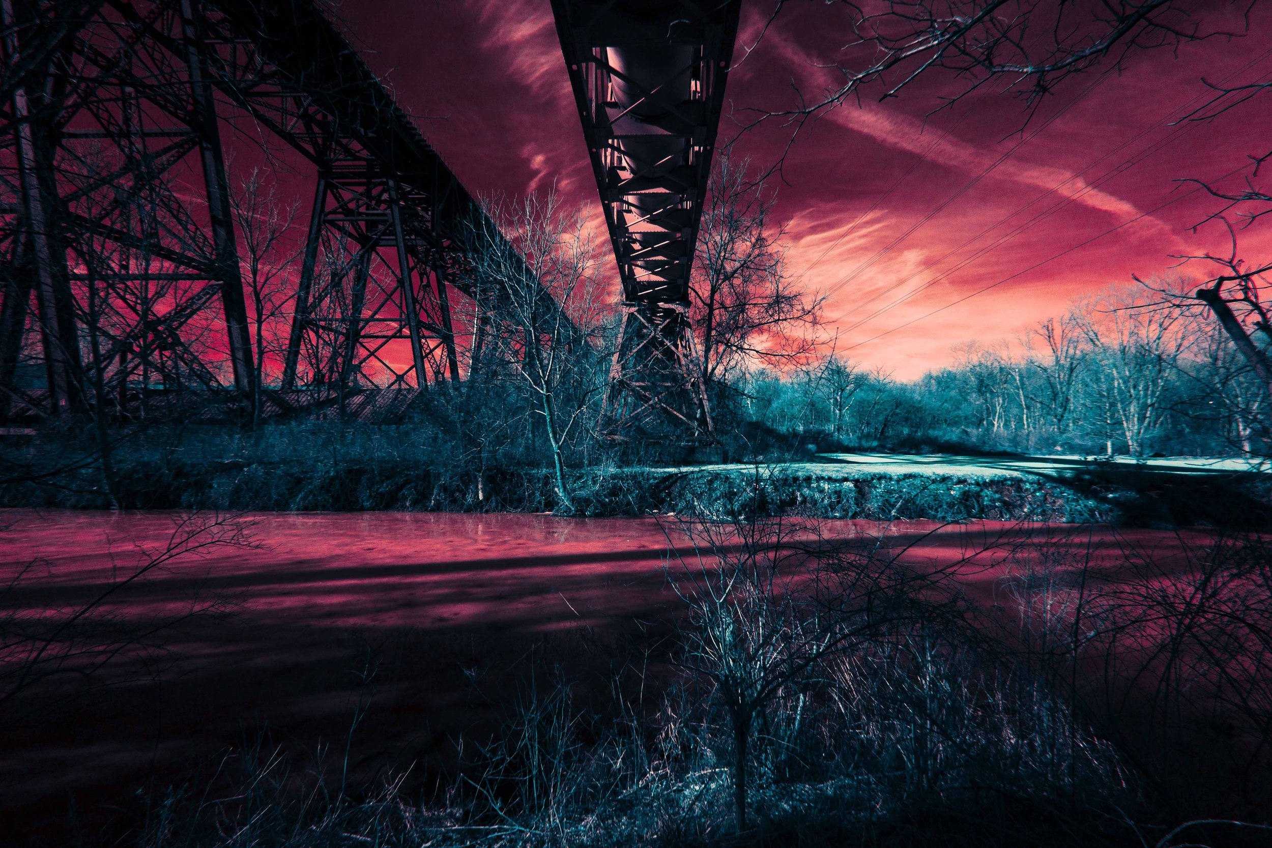 Train Tressel over Canal