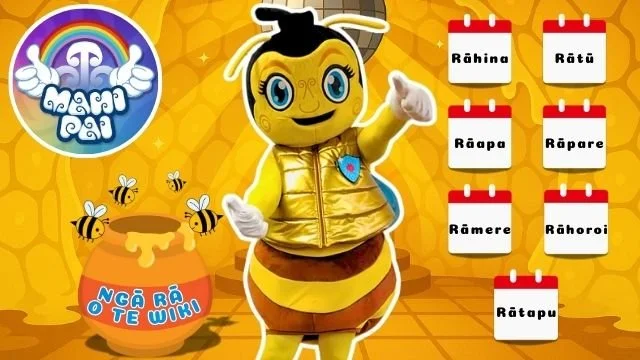 Learn Days of the Week + Dance With Pīwari 💛 Te Reo | NZSL