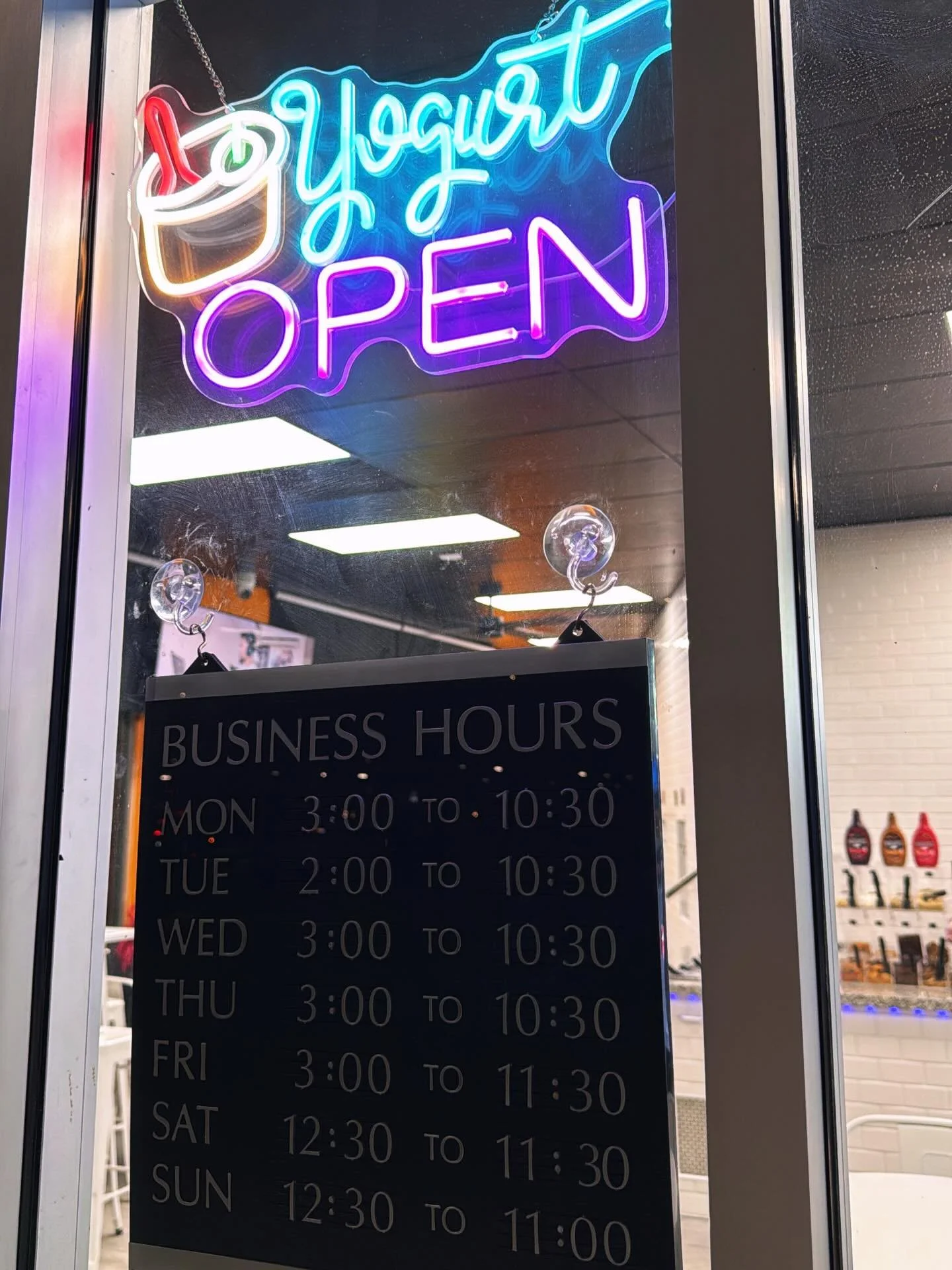 📣 NEW STORE HOURS ALERT &ndash; SUNNYSIDE SWIRLZ FROZEN YOGURT! 🍦

We&rsquo;ve updated our hours to serve our Fresno community even better! Whether it&rsquo;s an after-school treat, late-night swirl run, or weekend family stop &mdash; we&rsquo;ve g