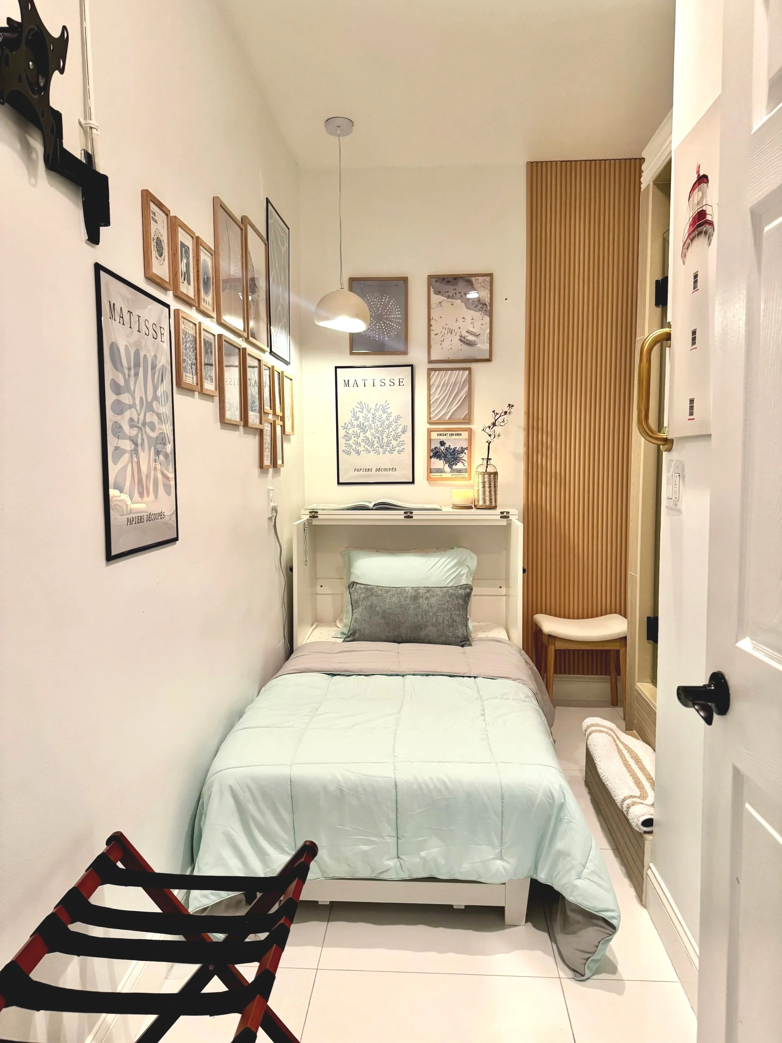 Beachy Guest Bedroom