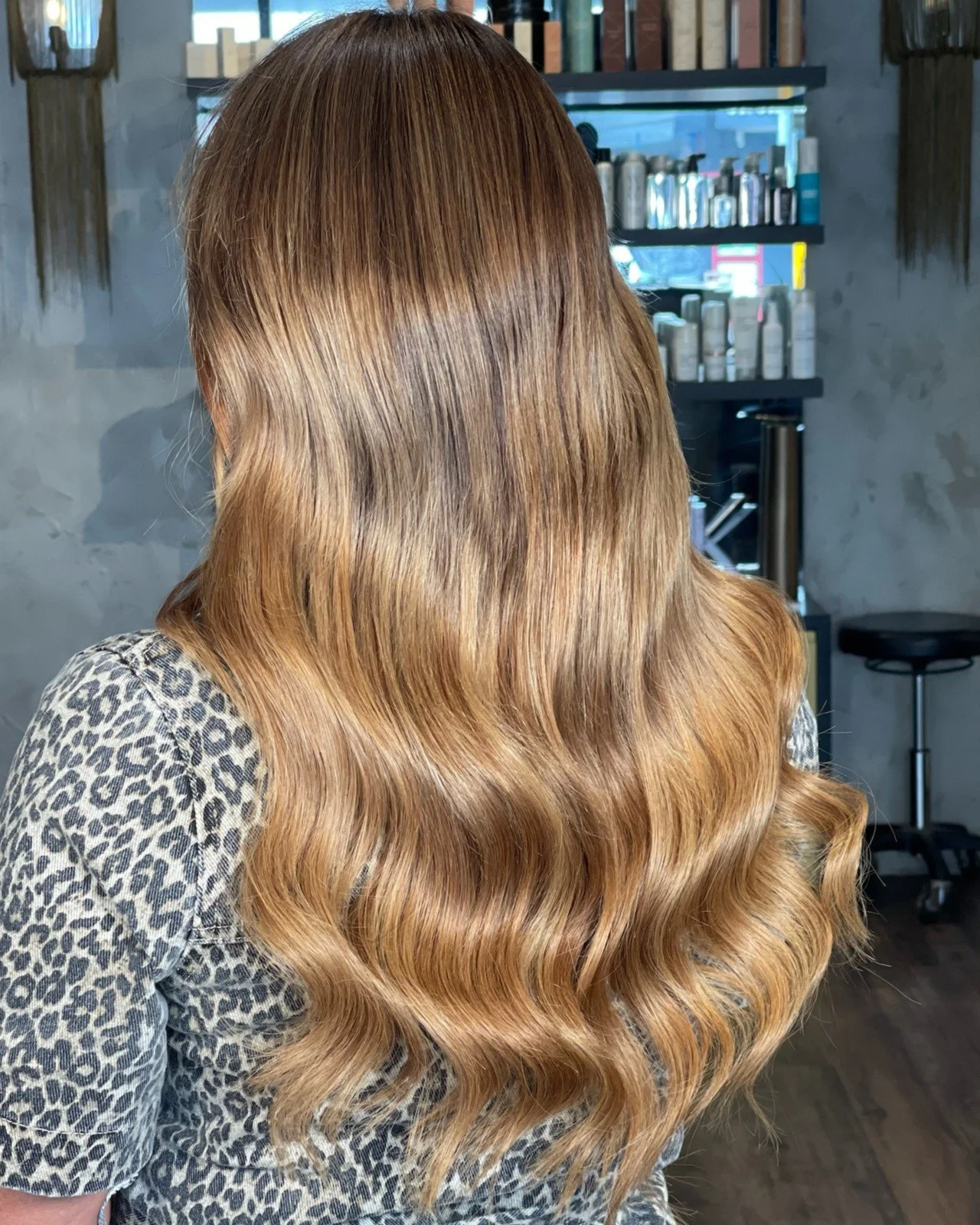 OKAY BUT&hellip; look at this! 😍
ㅤ
Nano Bond extensions with the most beautiful soft wave finish and we genuinely cannot stop staring. This is what we mean when we say seamless.
ㅤ
Nano Bond fittings at Mane Impact start from $165, with options from 