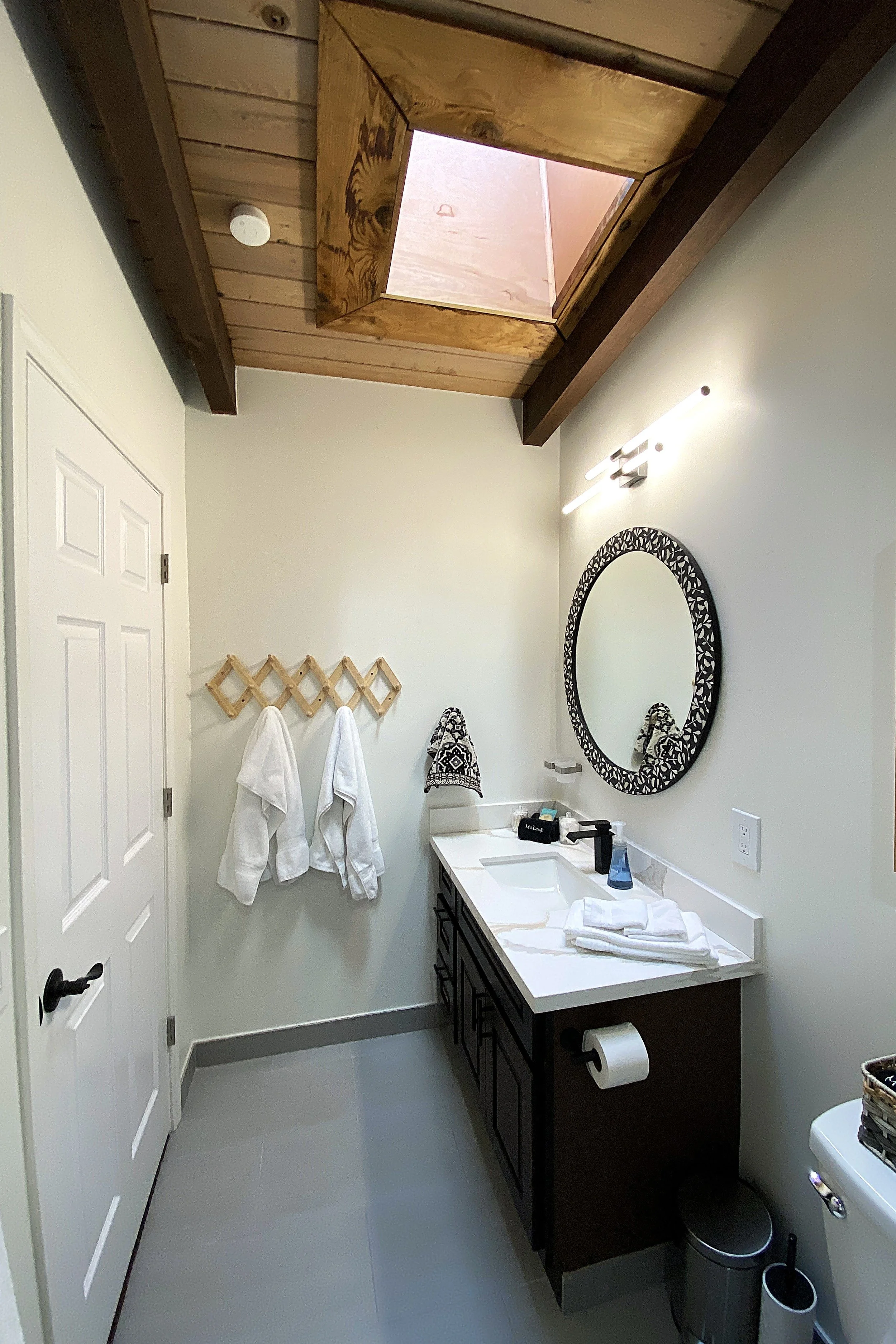 2_IMG_9352-Listing.JPG