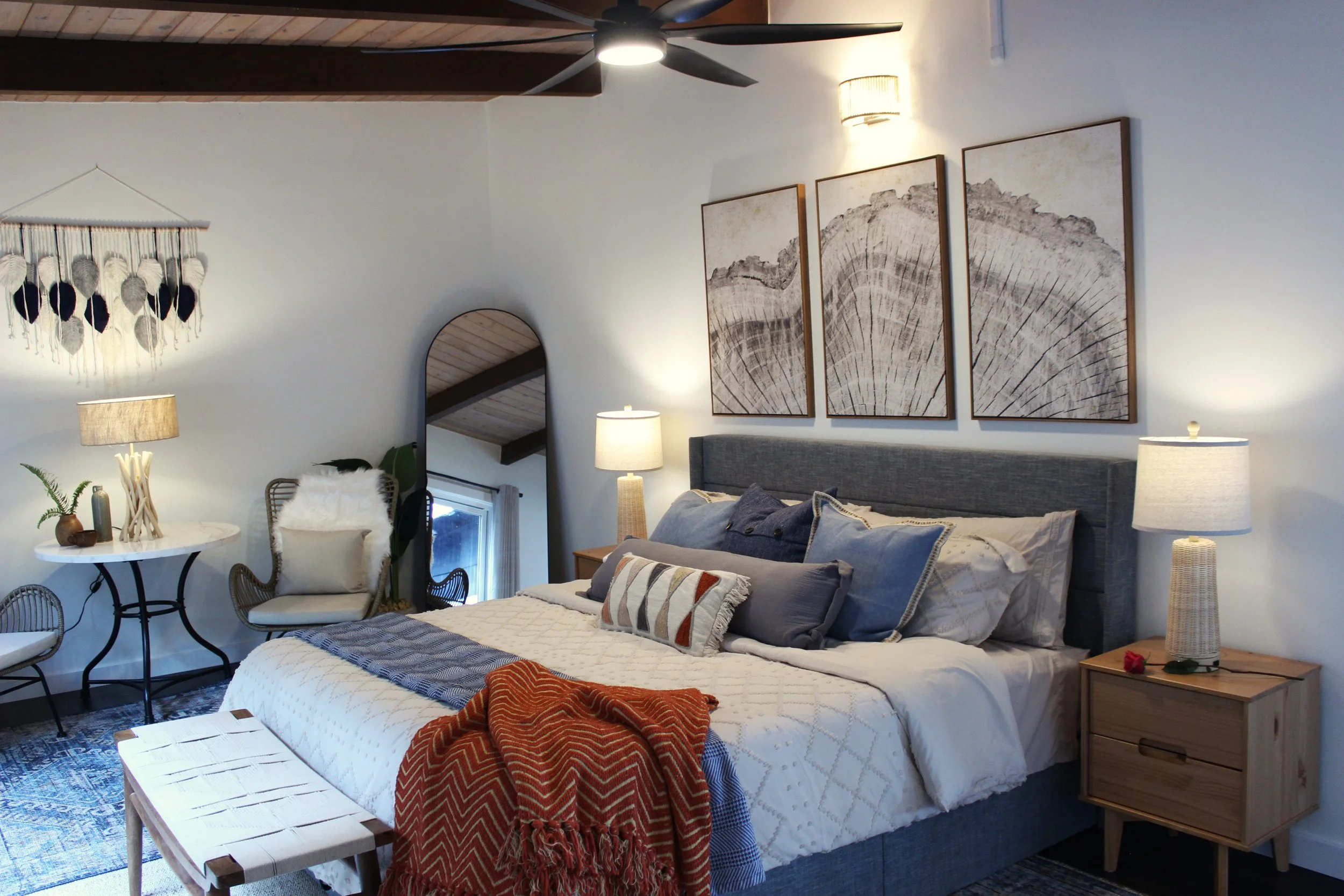 Master-Bed seating.JPG