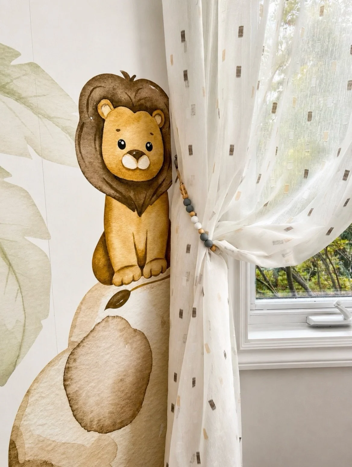 A little corner of a child&rsquo;s bedroom 🤍
Soft light, playful details and a touch of whimsy - space that feels calm, warm and made for childhood.
Sometimes it&rsquo;s the smallest moments in a room that make it feel special.

#KidsRoomDesign #Tor