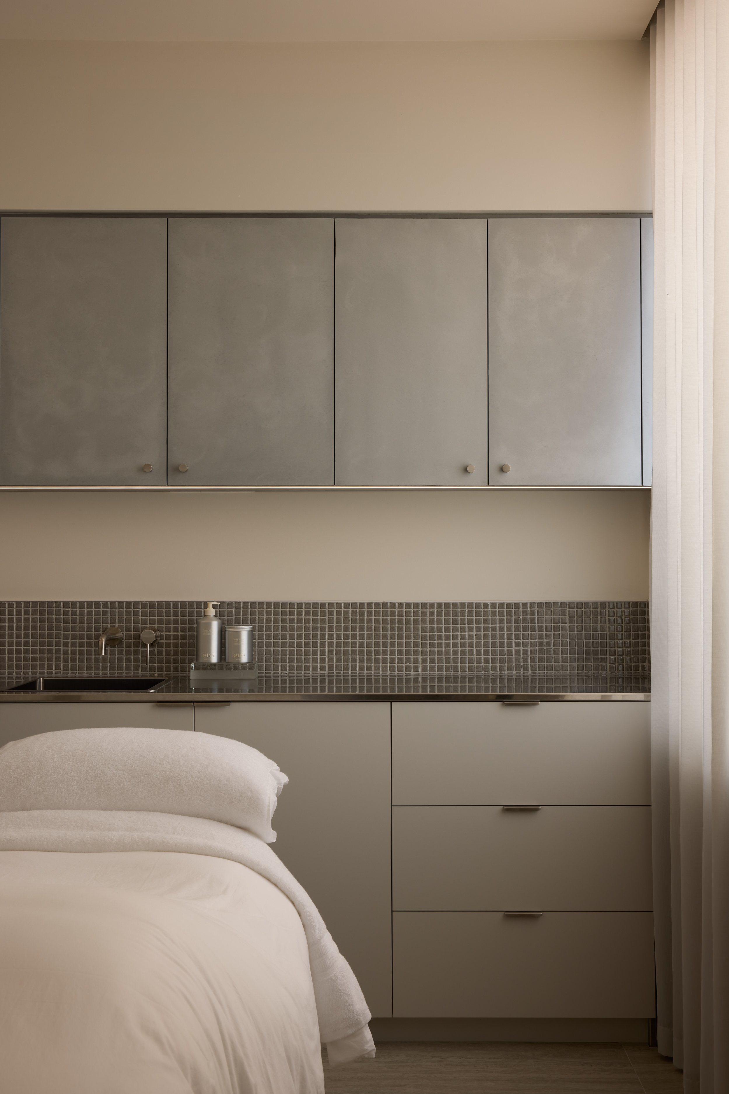 Jenna French_Studio Traces_Blank Suites_WEBRES 18.jpg