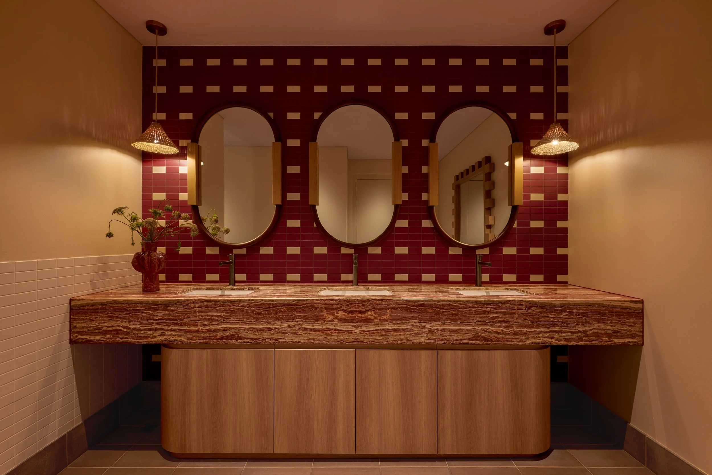 Jenna French_Taylor Thornton_HYDE Amenities 4.jpg