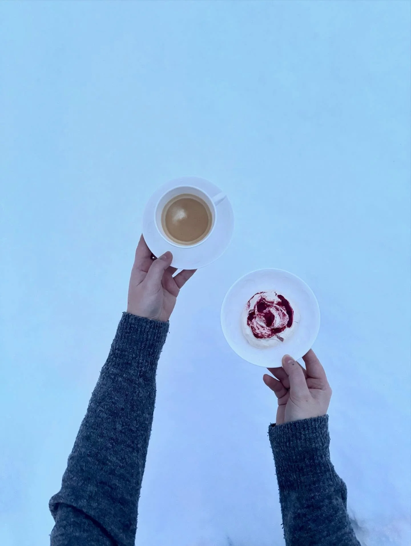 Take a break and give yourself a cup of coffee ☕️

Korvalan Komea is ready to take your order!

#restaurant #lapland #visitrovaniemi #christmasfood #korvalankomea