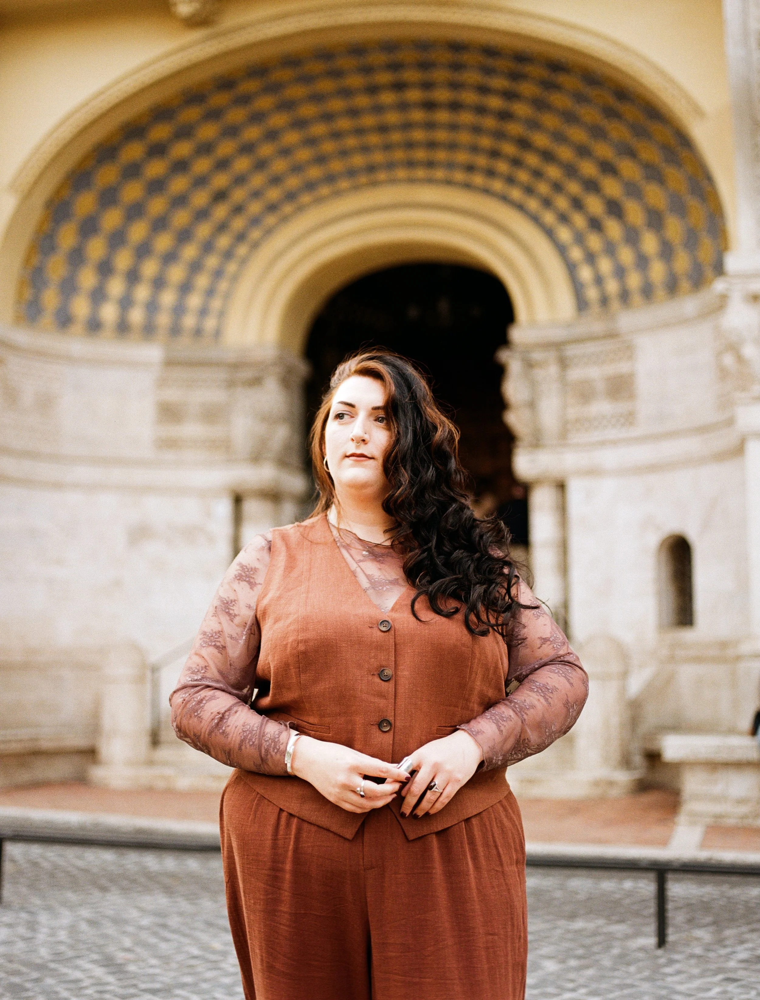 back at it with Nicole 👯&zwj;♀️

#rome 
#kodakgold 
#photographeritaly