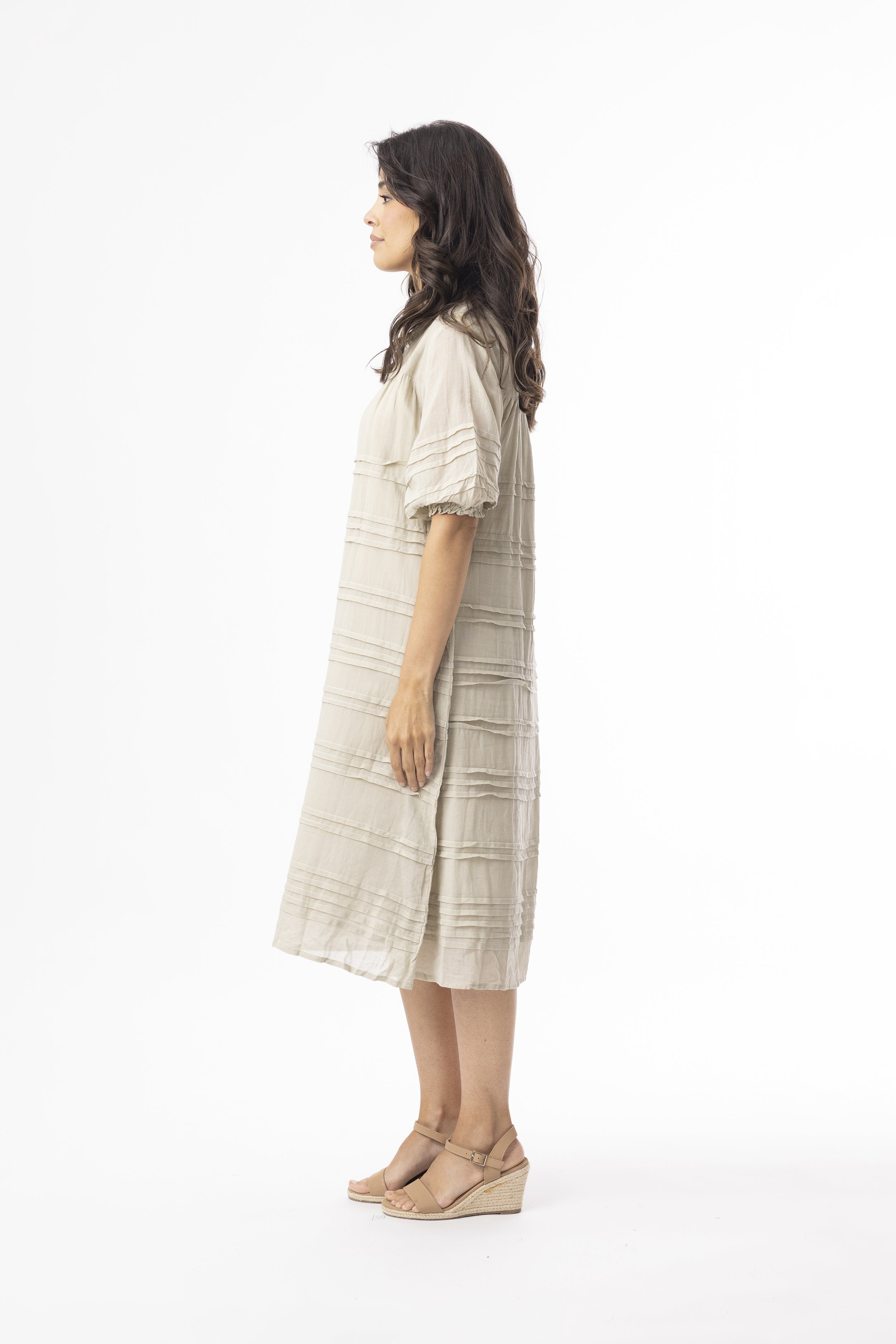 51908 Pleated Sand SIDE.jpg