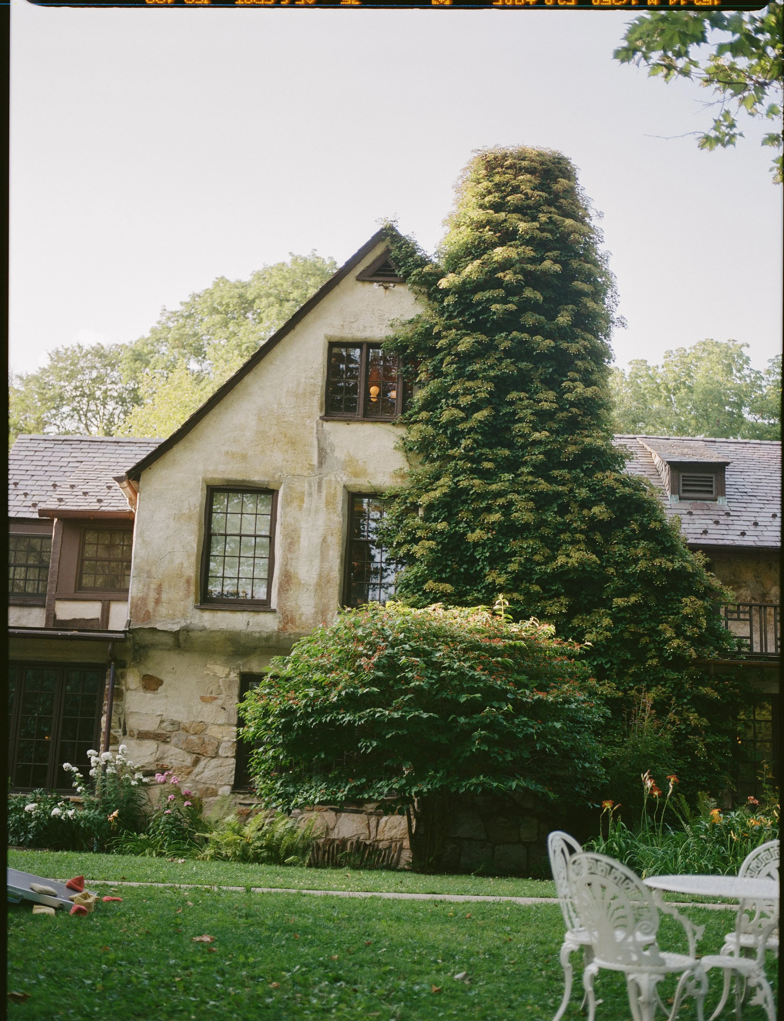 Troutbeck-Wedding-NY-Liron-Erel-0033.jpg