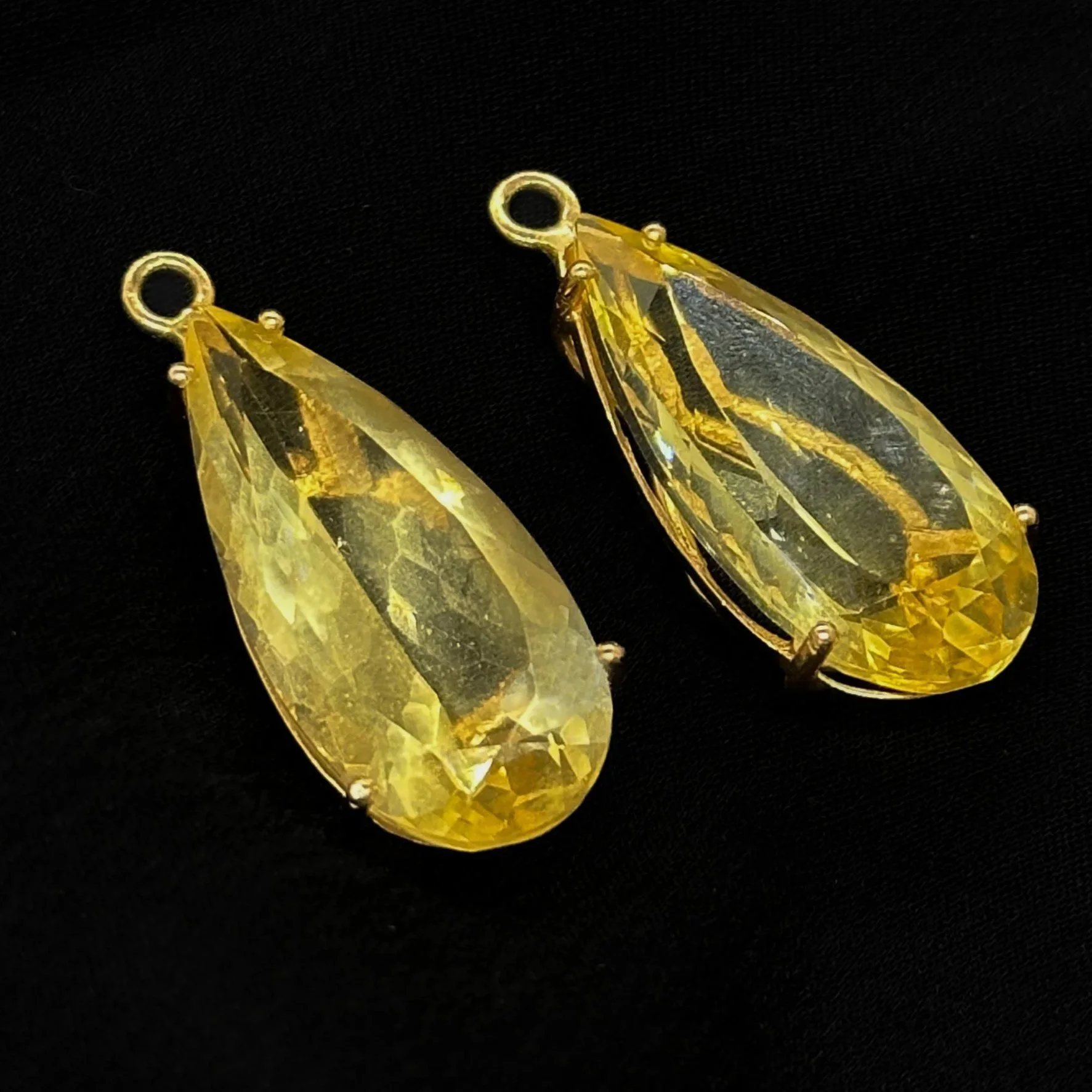 Pendants+Yellow.jpg