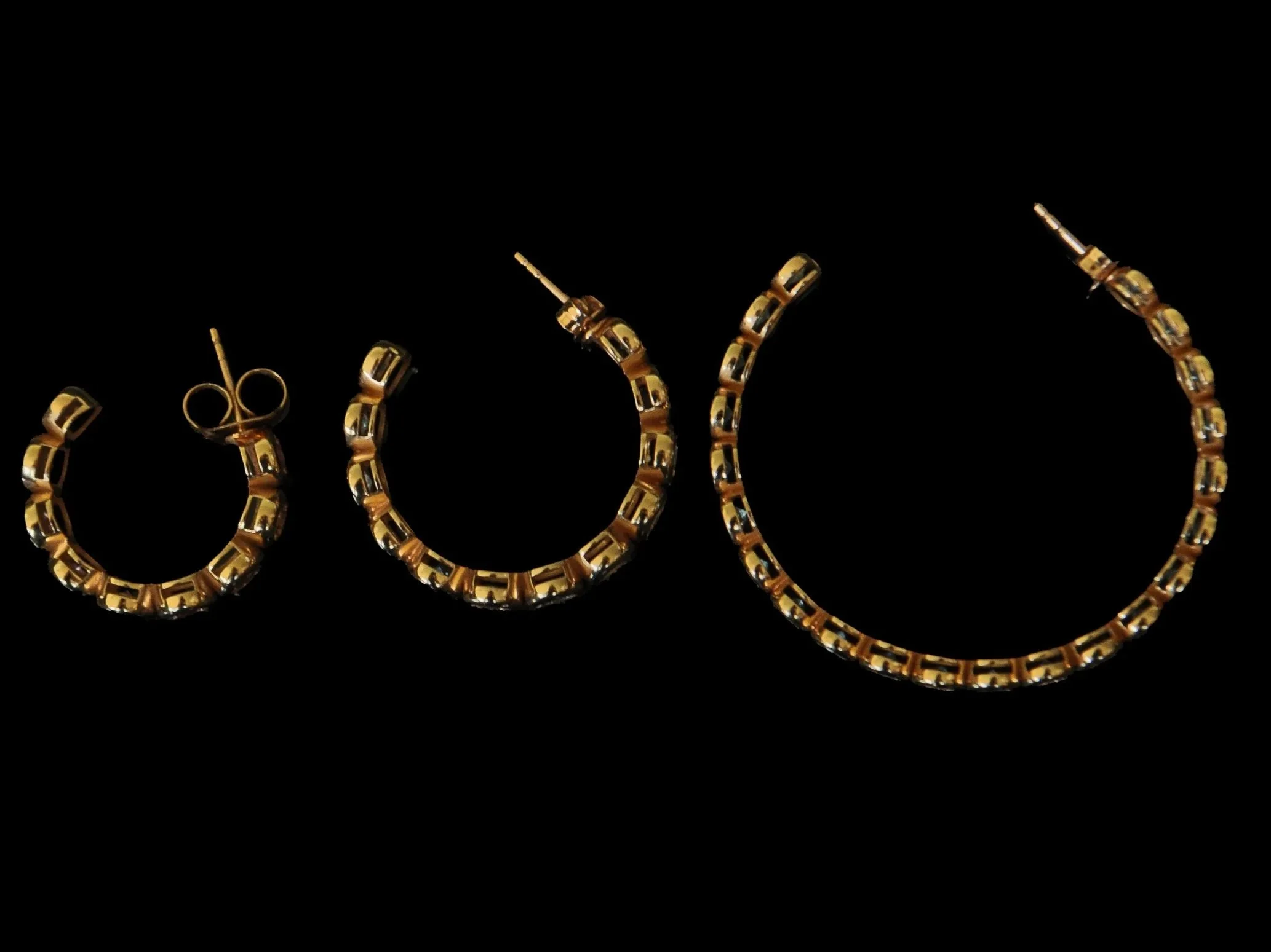 Large_Infinity_Hoops_Earrings_ONTOO_jewellery_product1.png3.jpg