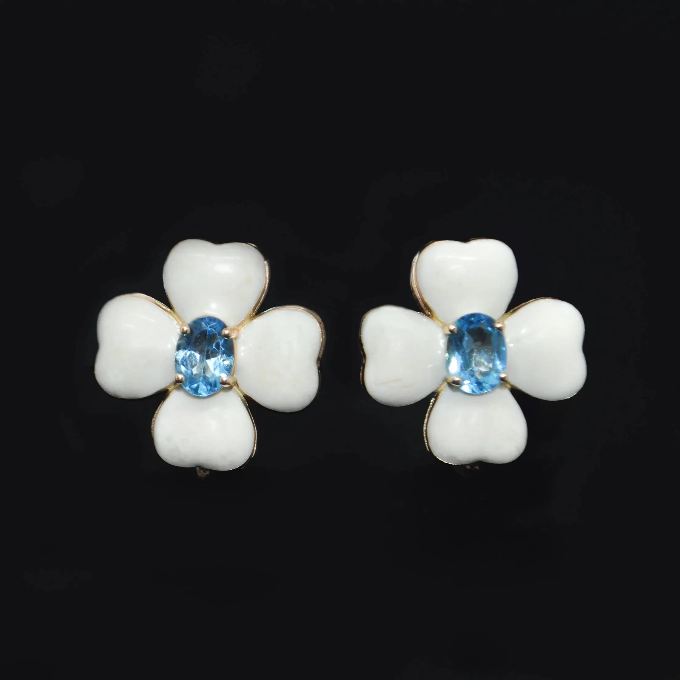Big+White+Flower+Earring_.jpg