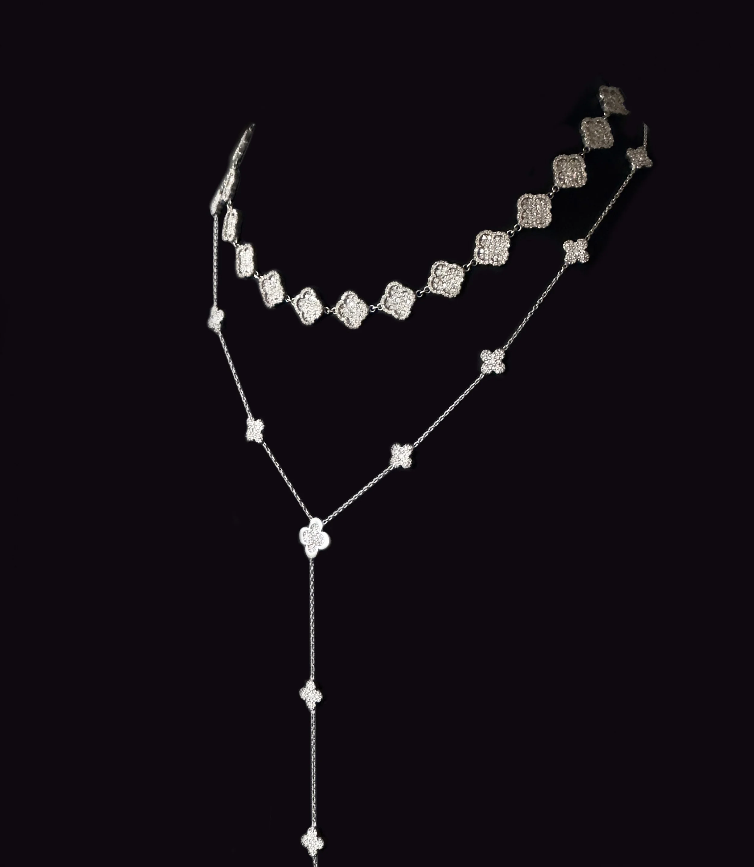 Clover Choker with Rimmed Diamond Pavé