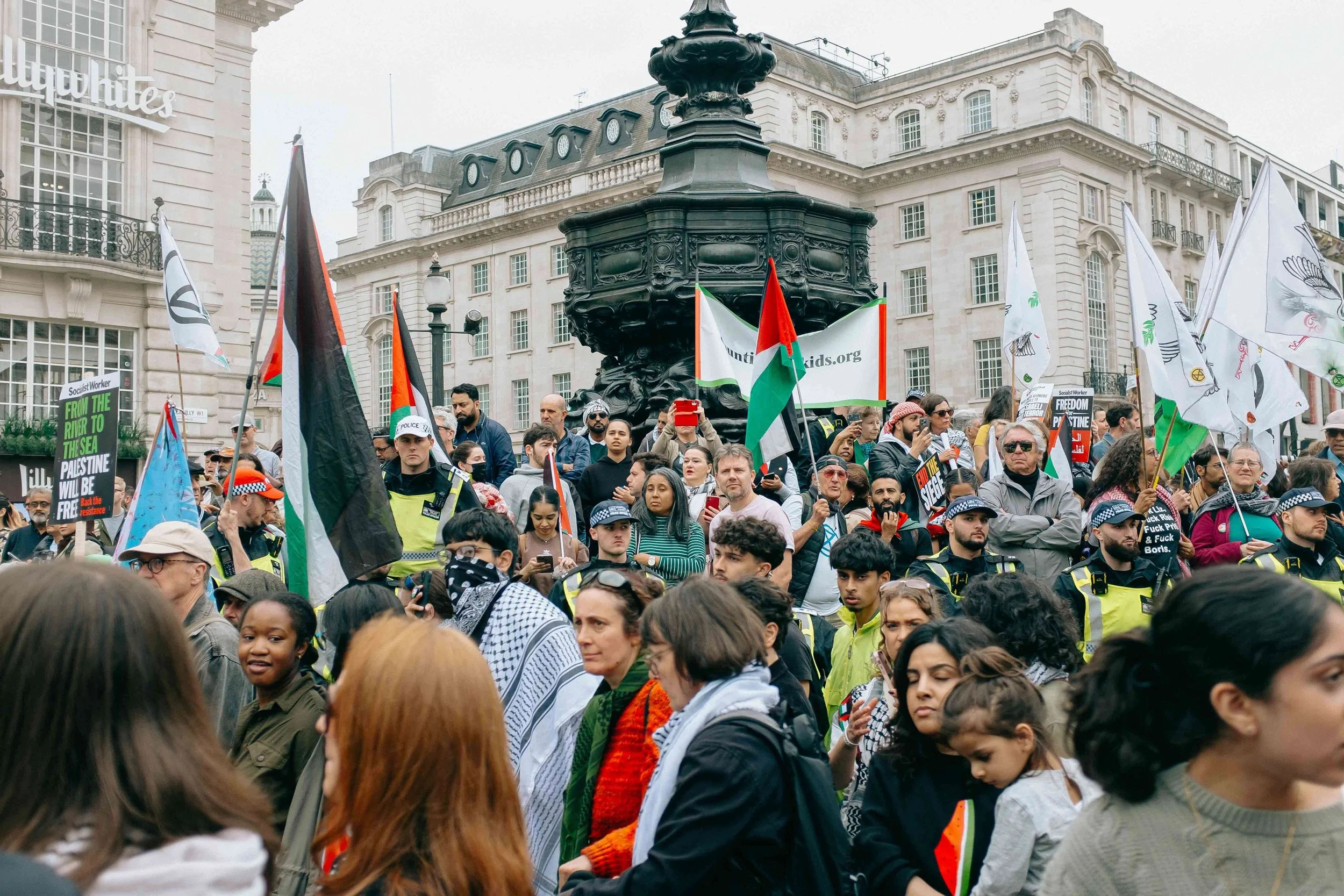 Protest-photography-celie-nigoumi-12.jpg