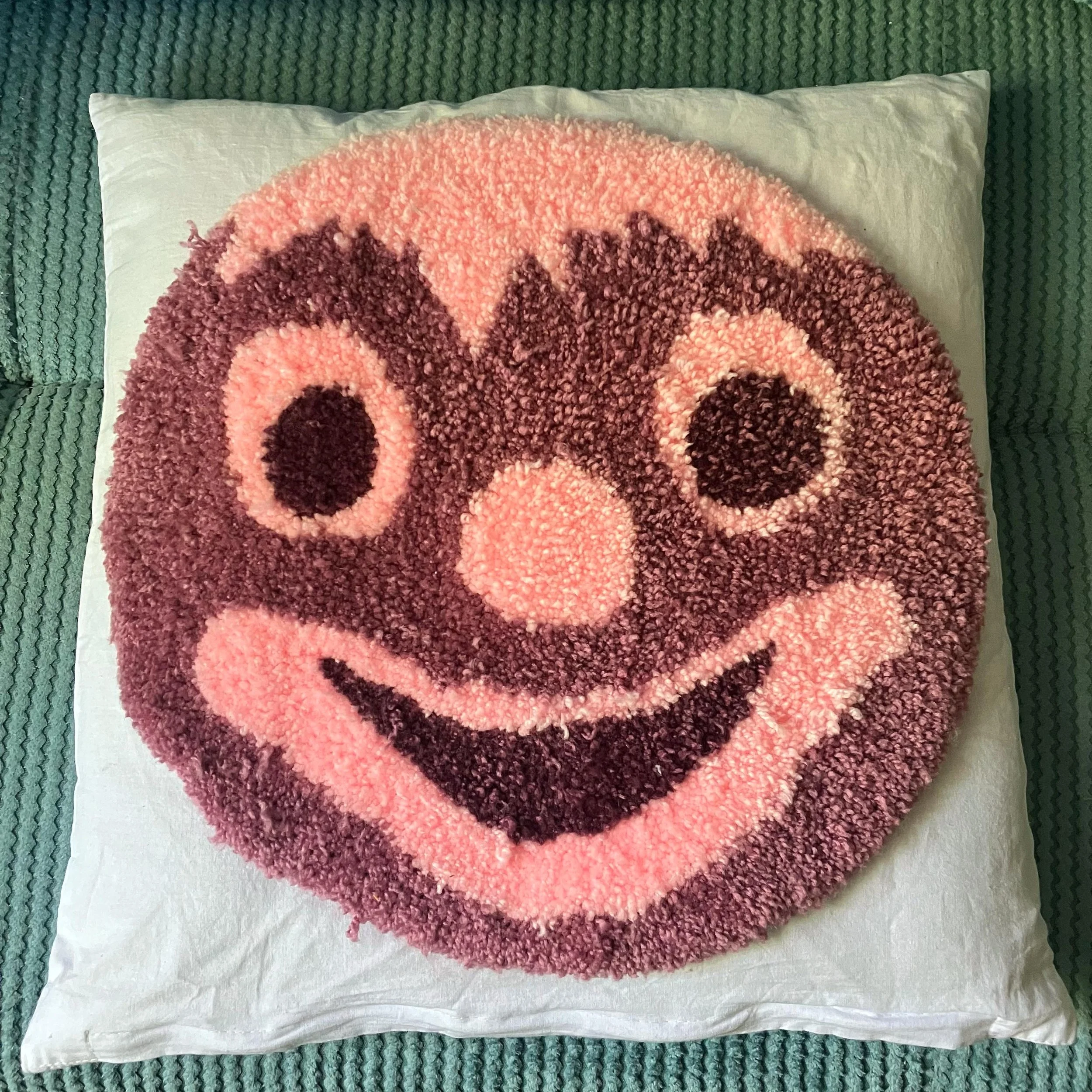 Bologna Face Pillow, tufted pillowcase,acrylic yarn and cotton, 2025