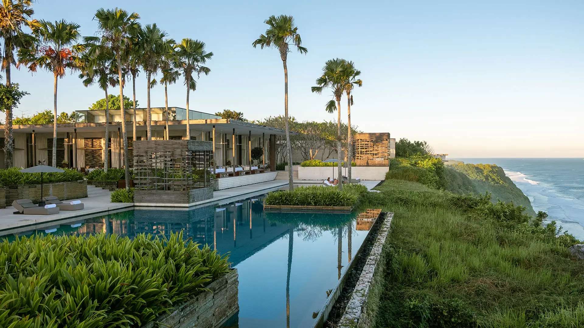 Living in Uluwatu Bali: Expat Rental Guide, Best Areas &amp; Villa Prices 2026