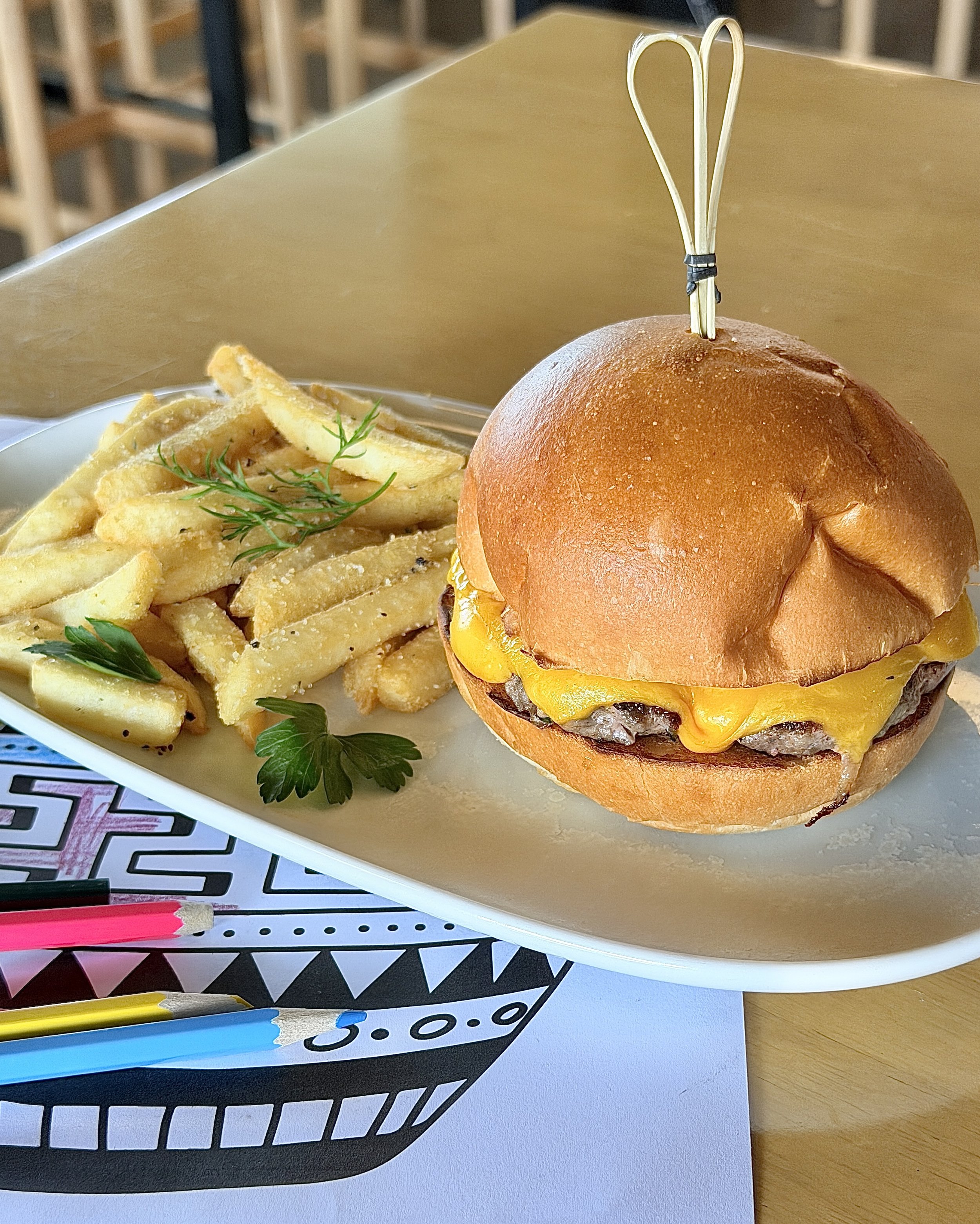 Kids Burger & Chips