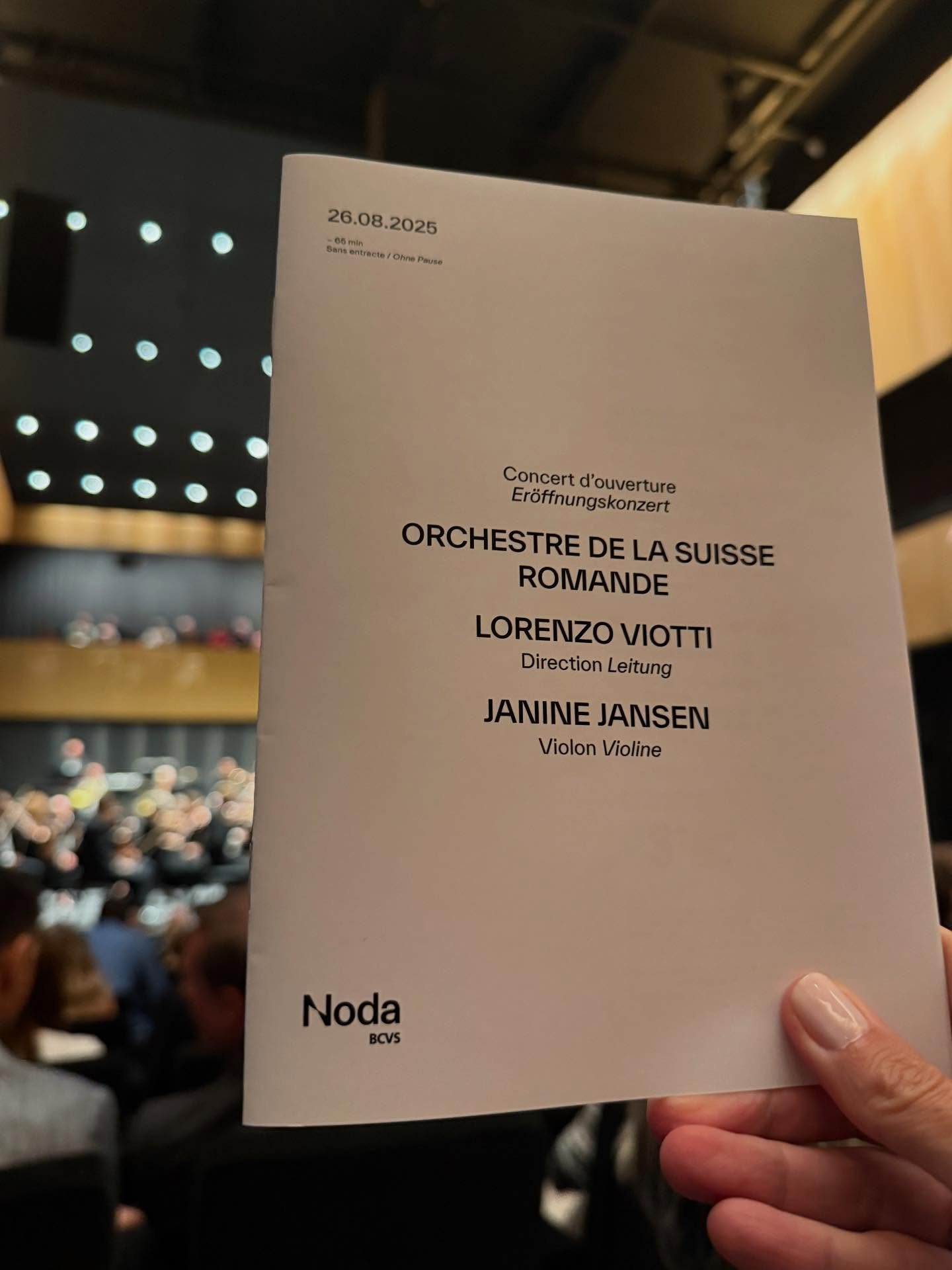 Bravo to @giada1756 and the entire team at @noda_bcvs for a perfect launch! A wonderful new space for @sion_violon and all of Switzerland 🇨🇭- super performance from the @osrorchestre with @janinejansenviolinist and @lorenzoviotti 👏👏👏 @amoncatari