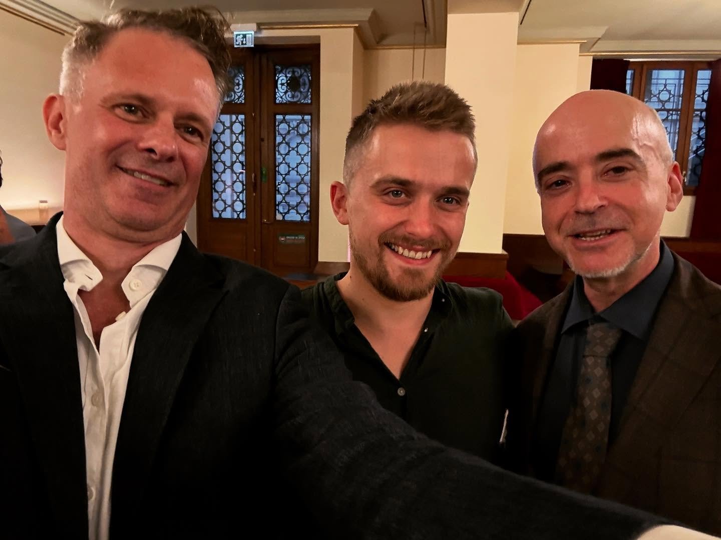 Thanks again, @dmitrysmirnoviolin for the spirited and colourful rendition of the #tchaikovsky violin concerto with @orchestrenexus under Guillaume Berney! Markus Wyler and I loved hearing our @classeekmusic Ambassador Programme alumnus in full fligh