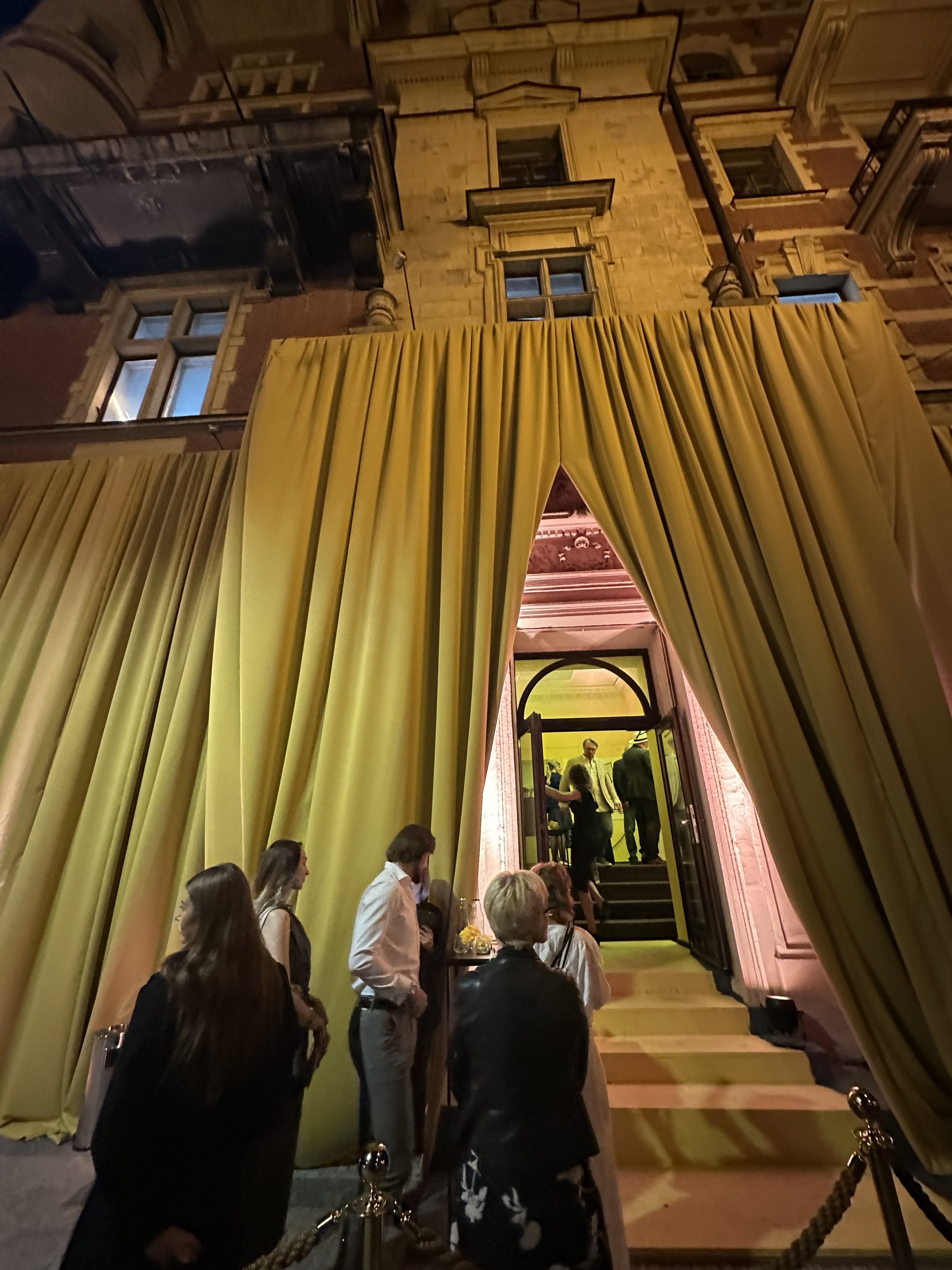 J&T Bank Art Index Pop-up