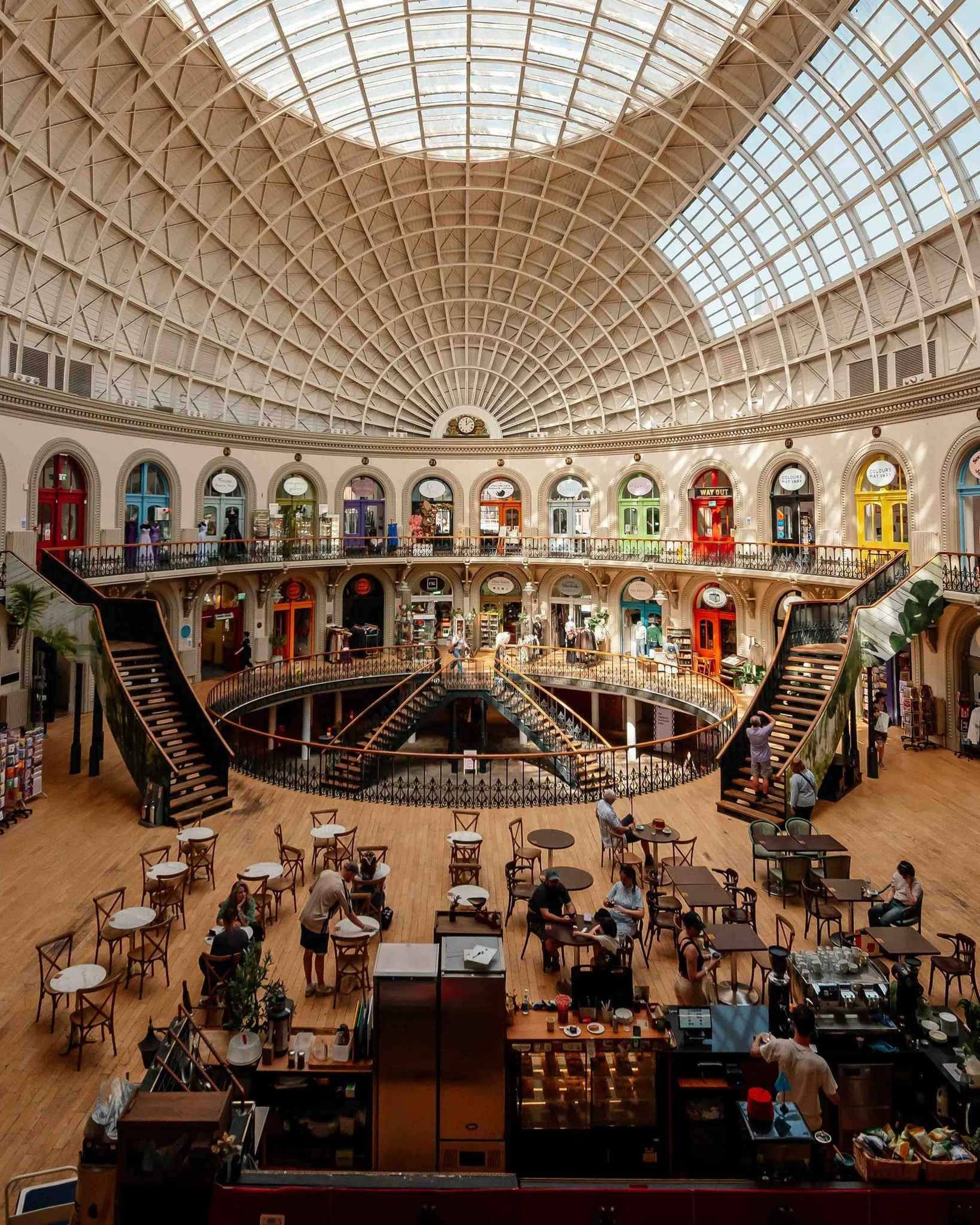🍁 Autumn weekend plans: a lovely cup of coffee, stationery shopping, and picking up a new book. 

All under the glorious roof of Leeds Corn Exchange.
