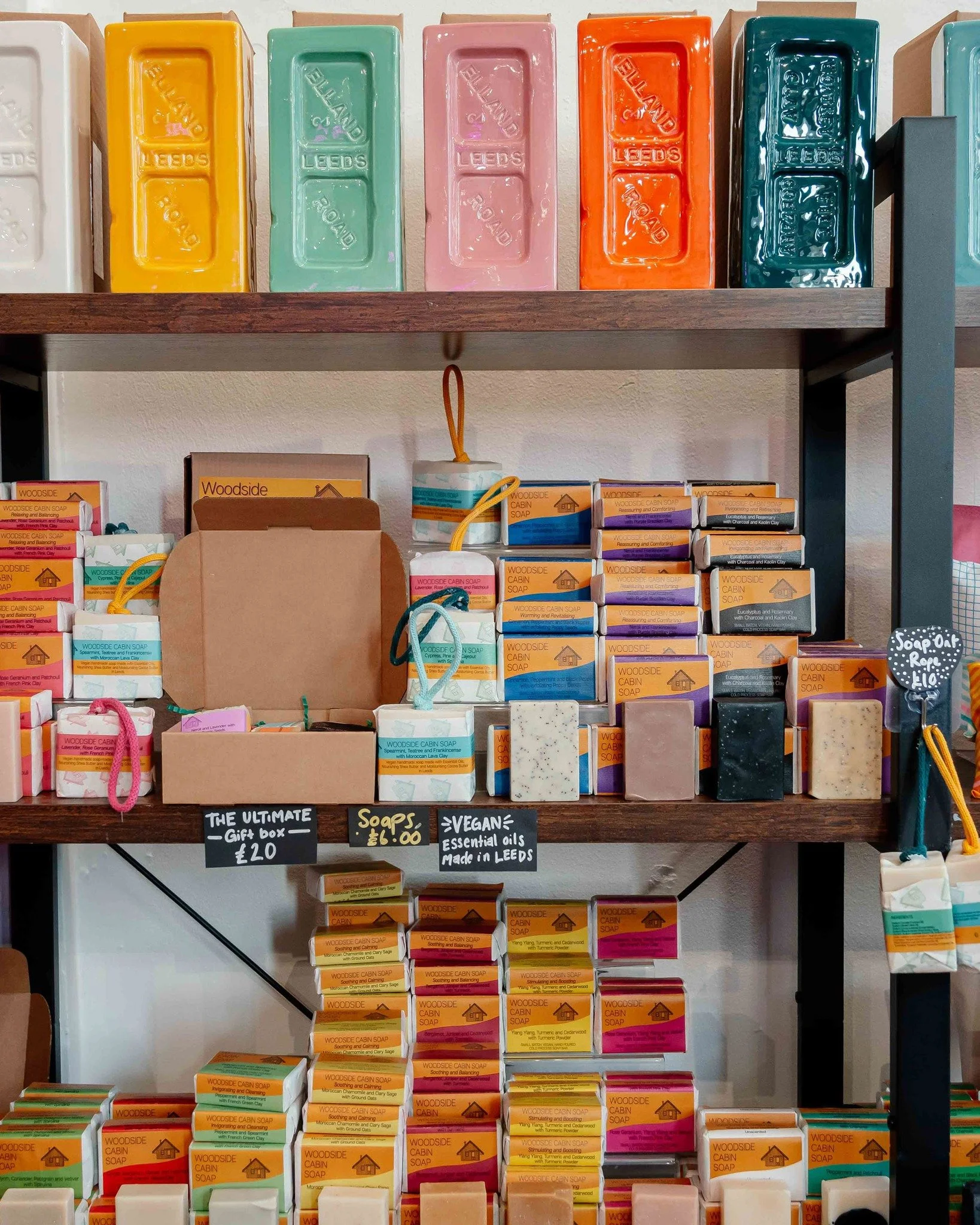 A one stop shop for treats and gifts made by independent brands across the UK! 

That&rsquo;s @indiemakers_uk.

From badges, prints, cards, and the owners&rsquo; gorgeous range of soy wax candles, Indie Makers offers a beautifully curated selection o