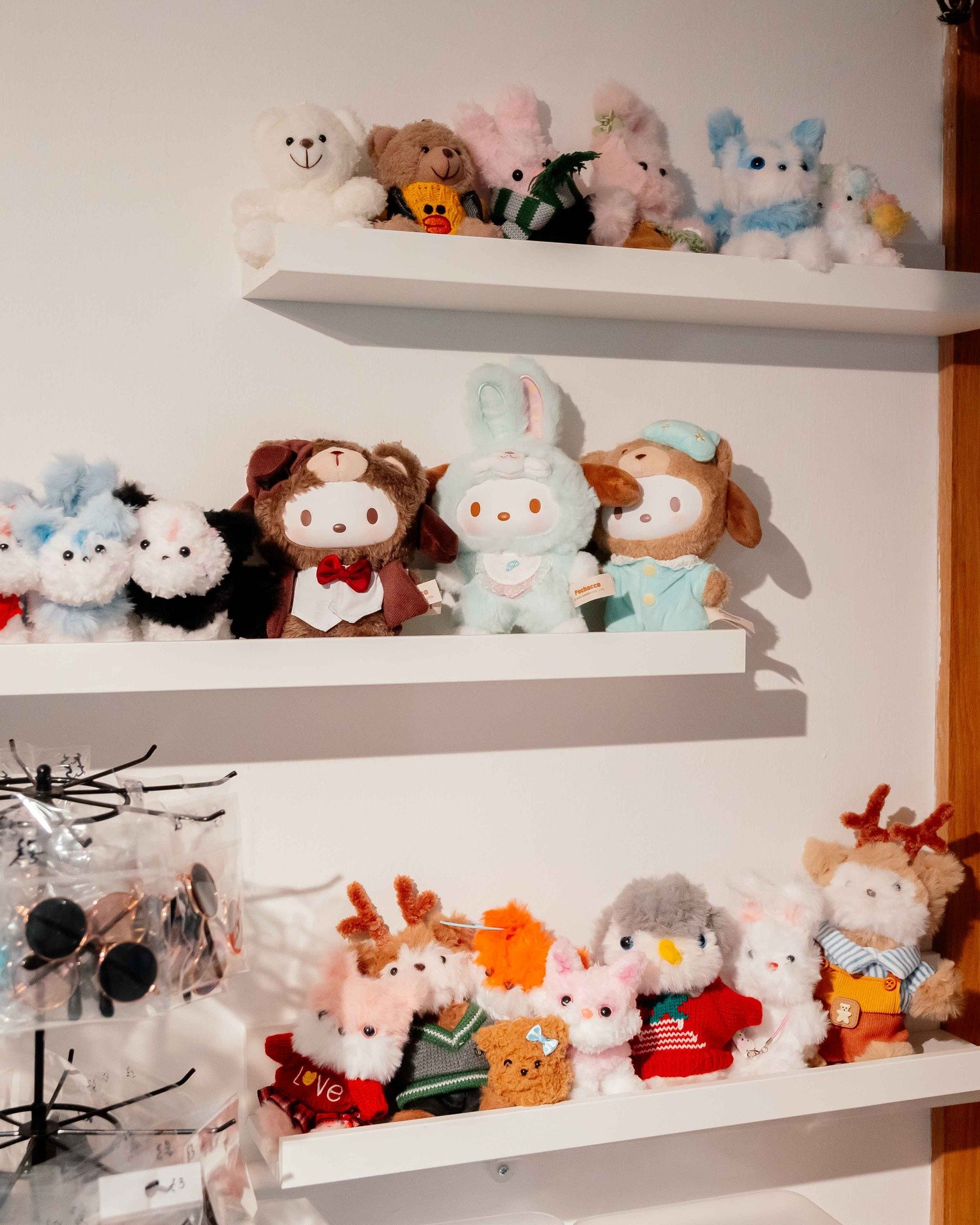 Make memories at Leeds Corn Exchange this winter 🎄

As well as the perfect shopping spot for beautiful cards and thoughtful gifts, we have plenty of other ways to make this season special. 

🧸 Make your own cute cuddly toy at @omg.moru.garden

🧋🍦