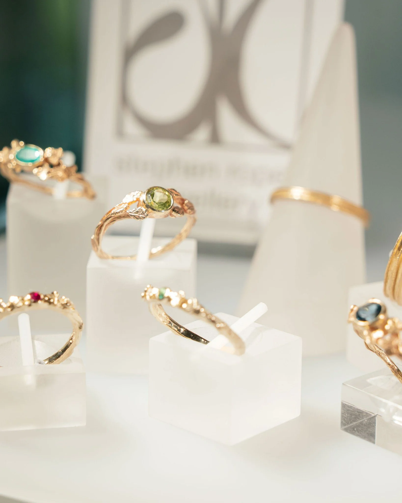 💍 Got big plans in 2026? Thinking about proposing to your special someone?

@stephenroperjewellery at @evergreengallery is a specialist in beautiful handmade jewellery, and can create a gorgeous bespoke ring to make your romantic moment even more sp
