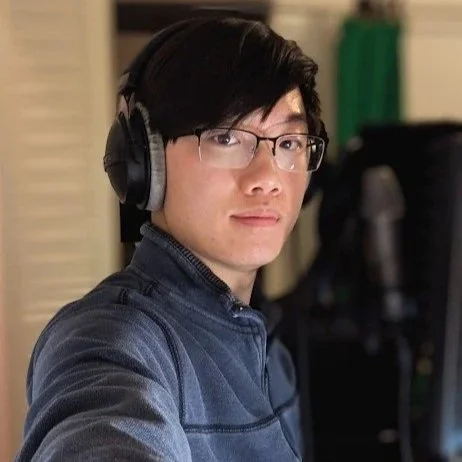 Alex Headshot