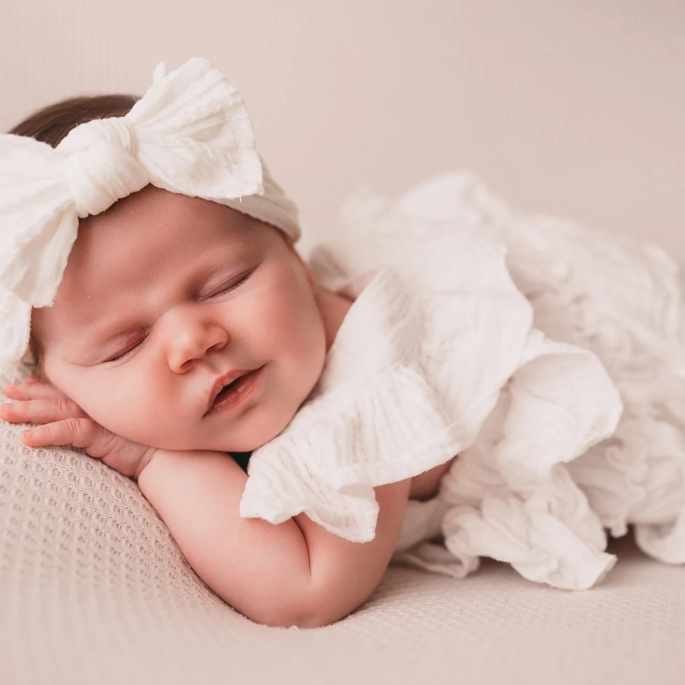 This is just one example of the gorgeous outfits I have at KP Photo for your little one to wear.  I even have matching and complimentary headbands too if you would like to use them π
It's completely your choice; a lot of families do arrive with the