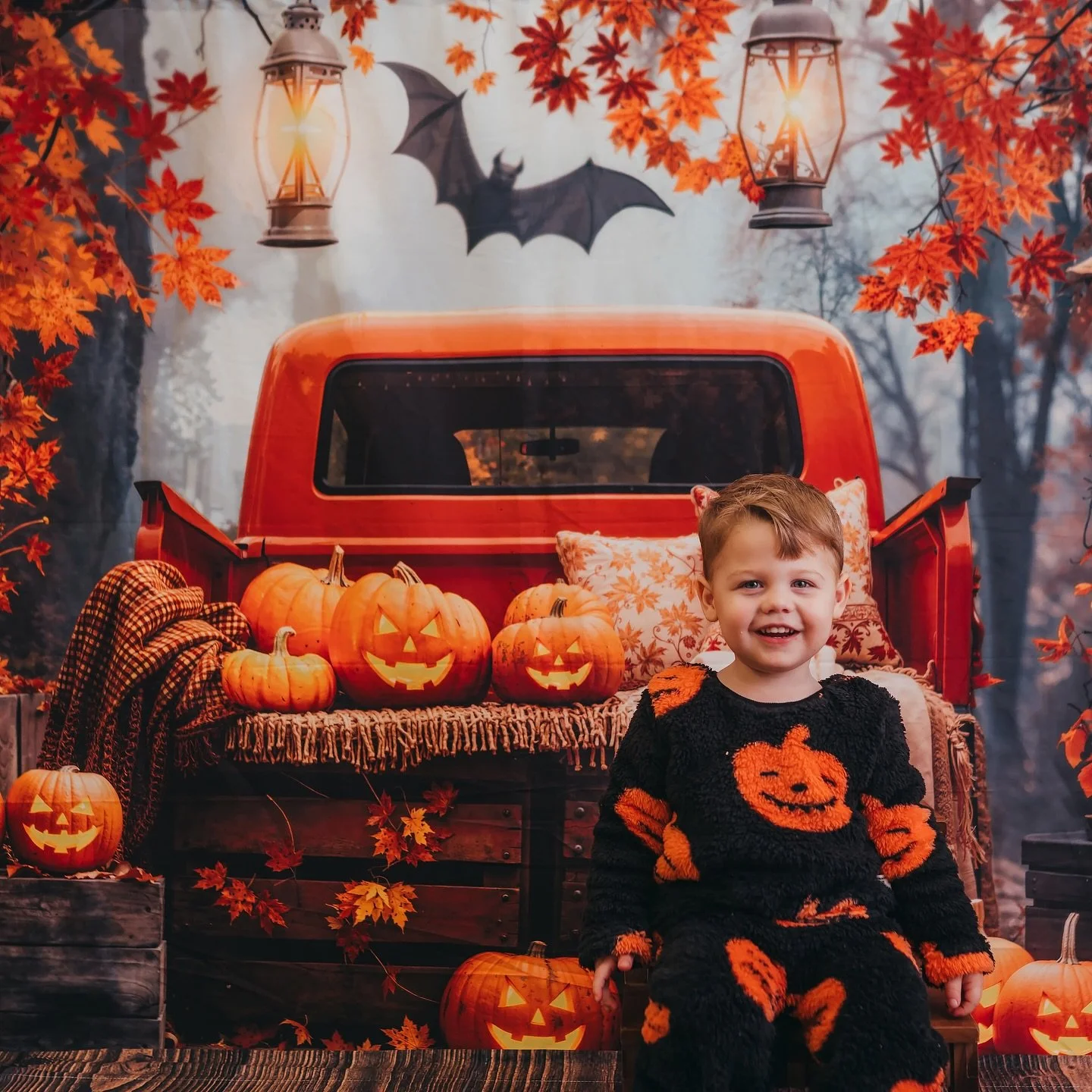 Happy Halloween 🎃 👻 thank you to everyone that had photos with me this year at @bowerhill_baby_and_toddlers &amp; @the_playhive ❤️ here are some we took 🥹