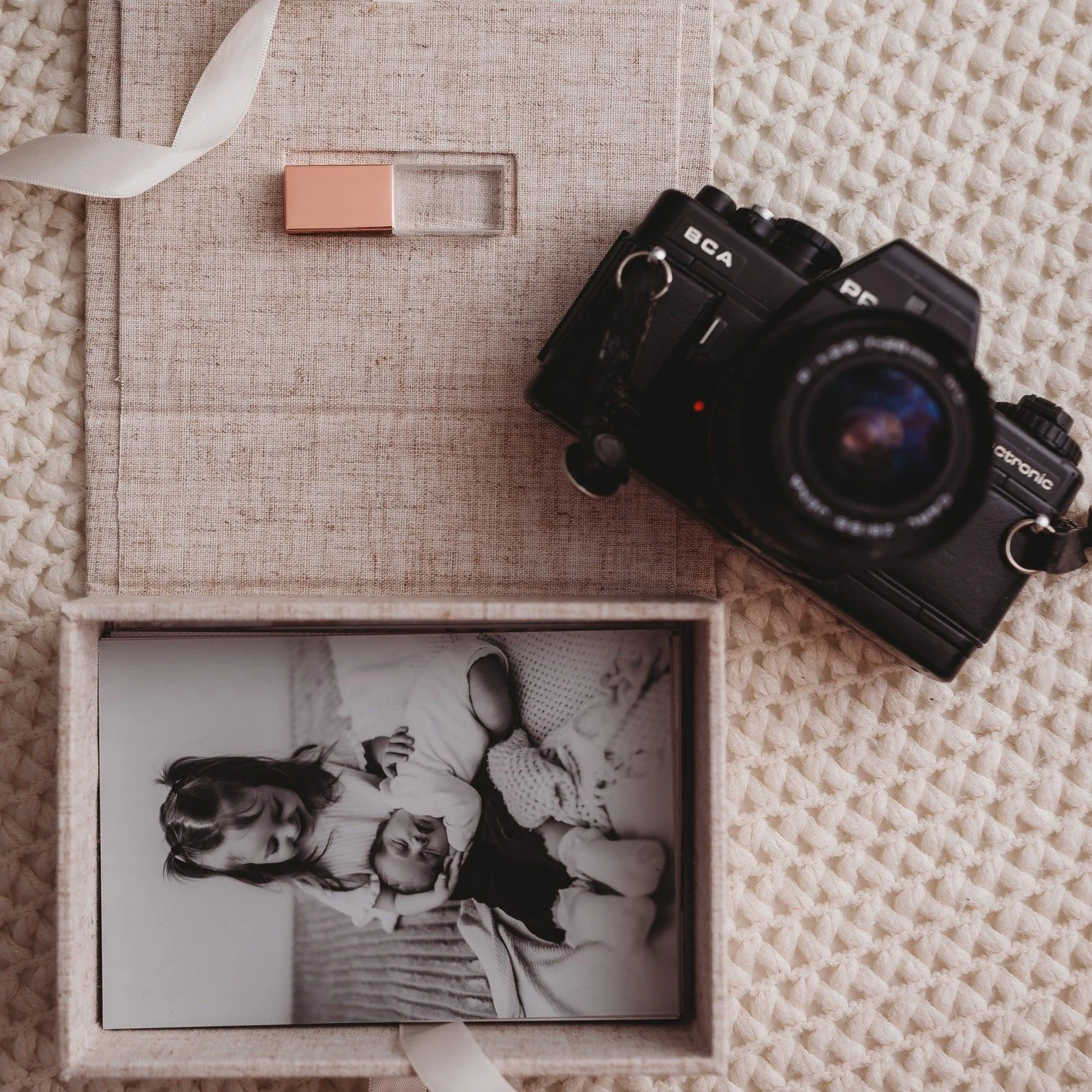 Each one of my three packages includes a personalised keepsake box with USB and prints with your 'chosen' images, perfect for storing your beautiful prints and preserving those memories for years to come.

Based in Wiltshire, I photograph families at