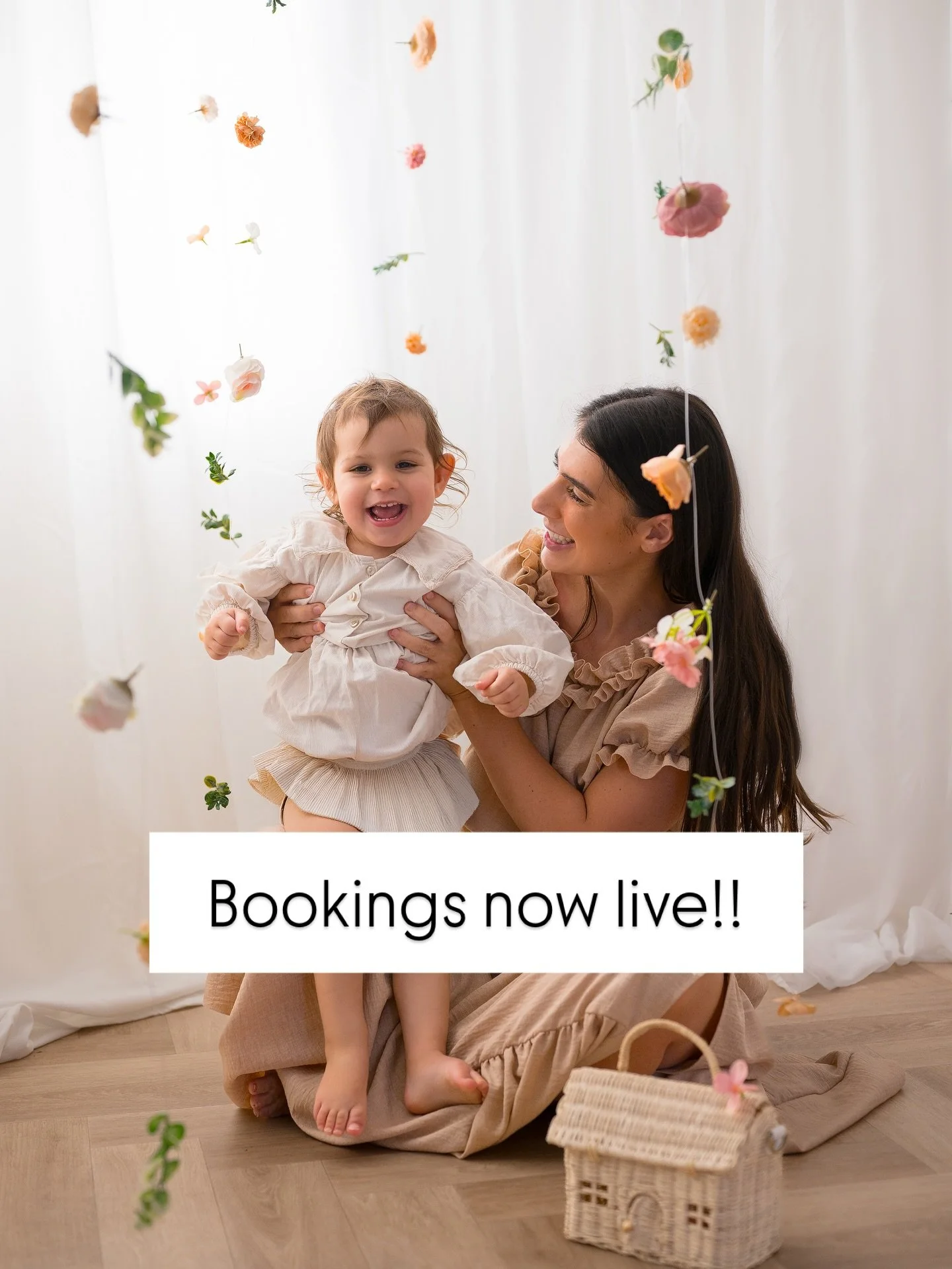 Book our Mother&rsquo;s Day mini now!! Link in the bio &amp; stories!! 😍