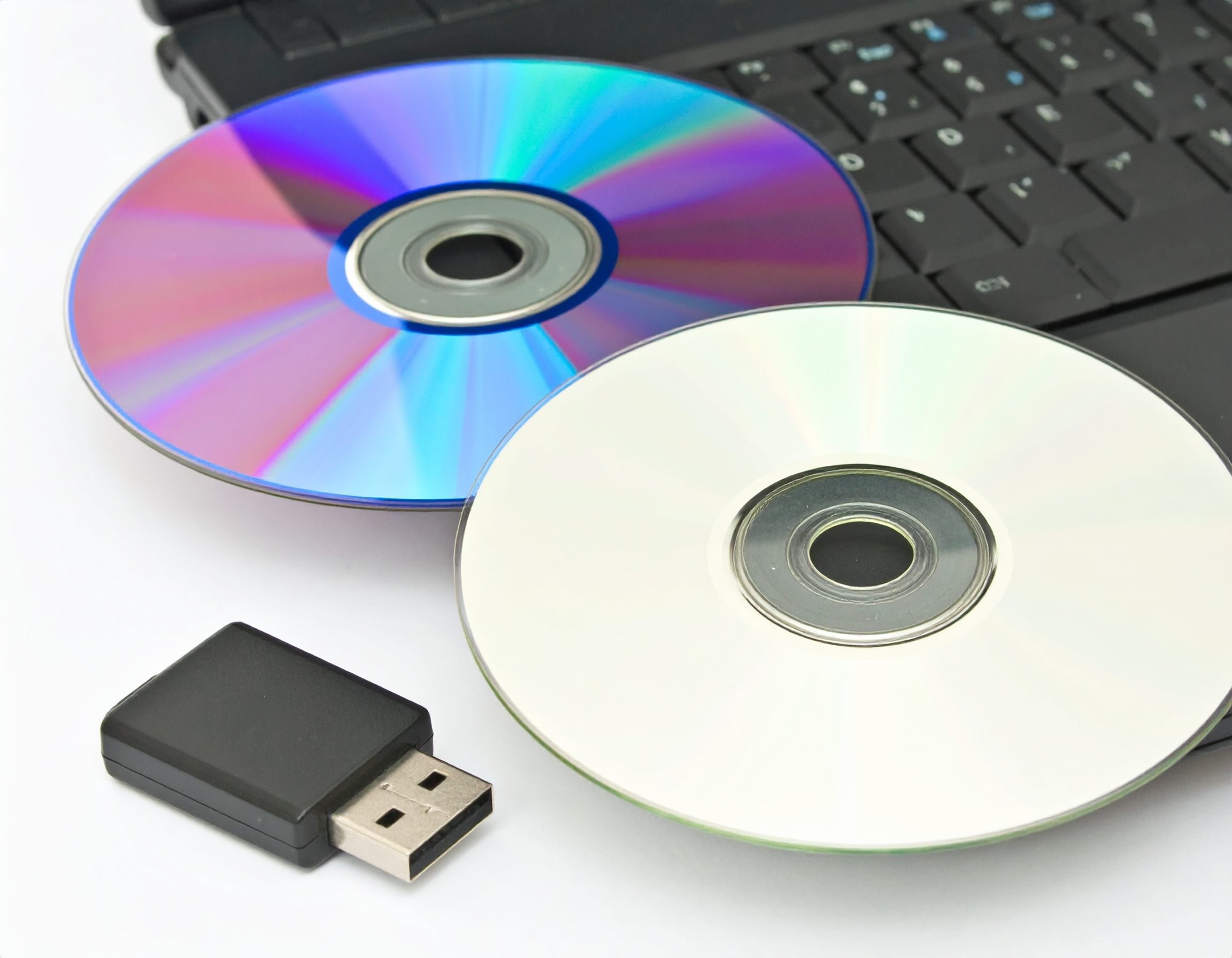 Comparing Output Formats: DVD vs. USB vs. Cloud Storage for Video Tape Conversion