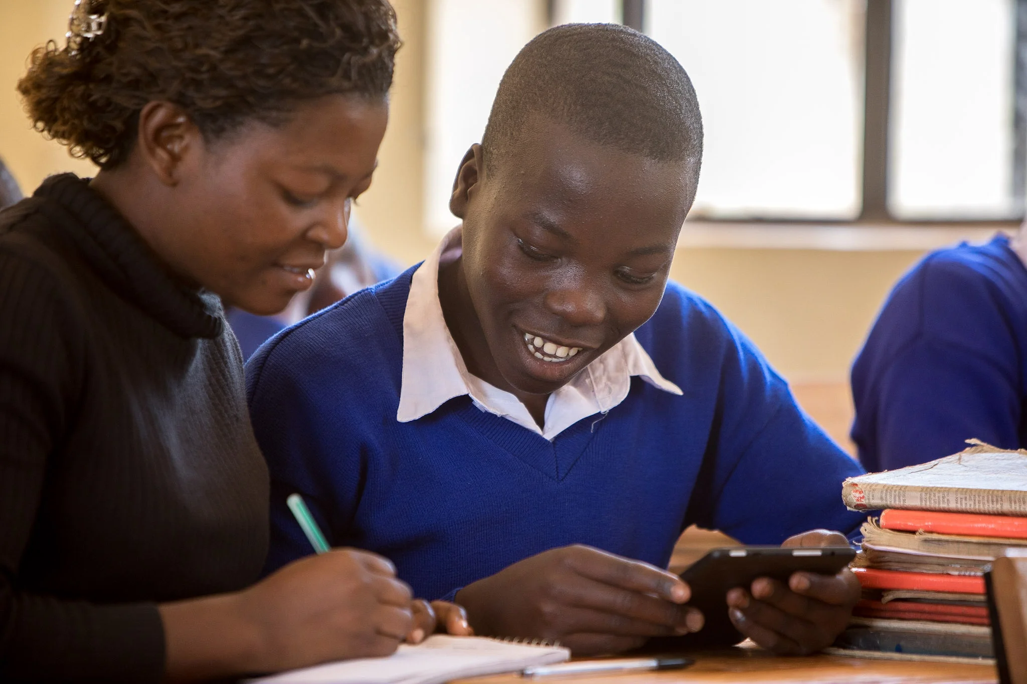 54-Adam Dickens 2017 - Lyra in Africa, Tanzania 1318.jpg