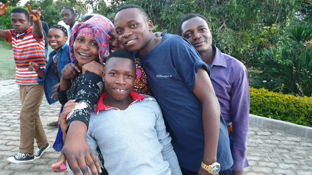 School leavers graduate from Lyra entrepreneurship programme