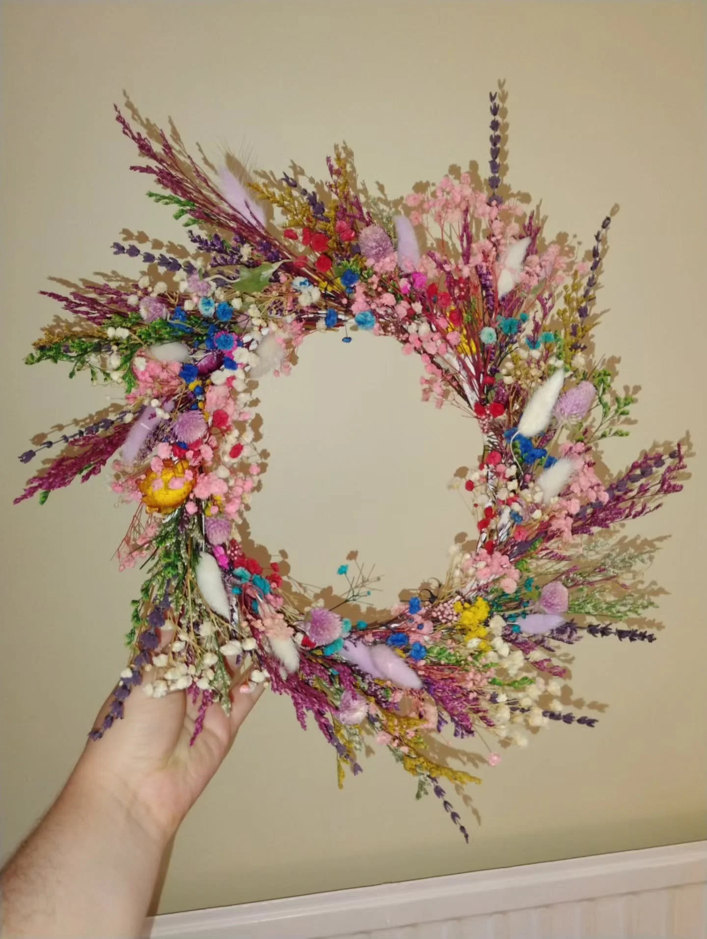 I spent a few hours today making this summer flower wreath.

#flowerwreath #craftersgonnacraft #summer