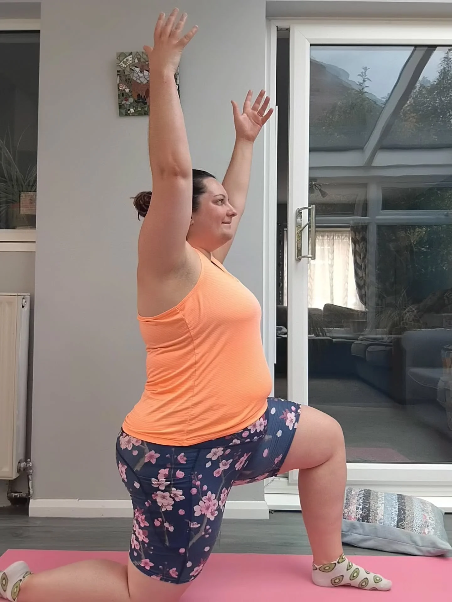 I'm using the @thisgirlcanuk #movefor10 challenge to explore some types of movement that I don't do very often or haven't done for a while. 

Today I did 10 minutes of yoga which is another type of movement I dabble with occasionally. Yoga is somehow