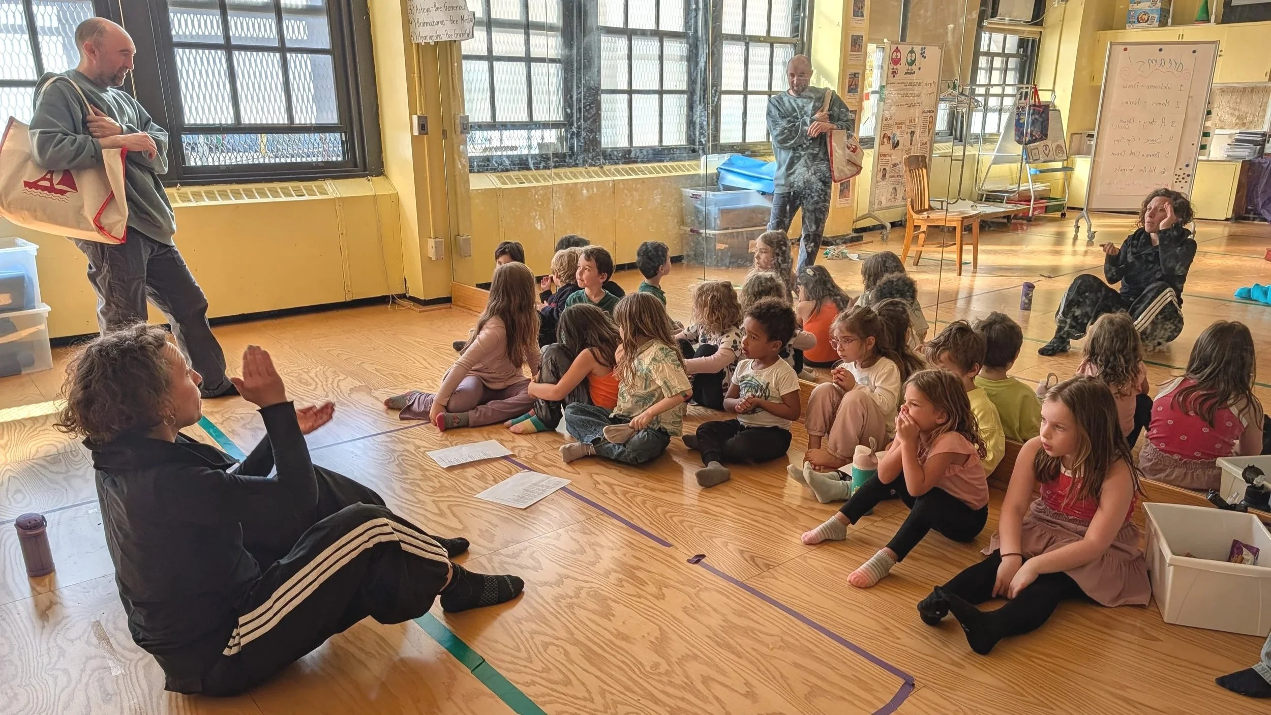 At Kol Am Brooklyn, we draw on Jewish history, Jewish literature, and Jewish traditions as sources of meaning, while encouraging children to ask big questions about justice, identity, and belonging.