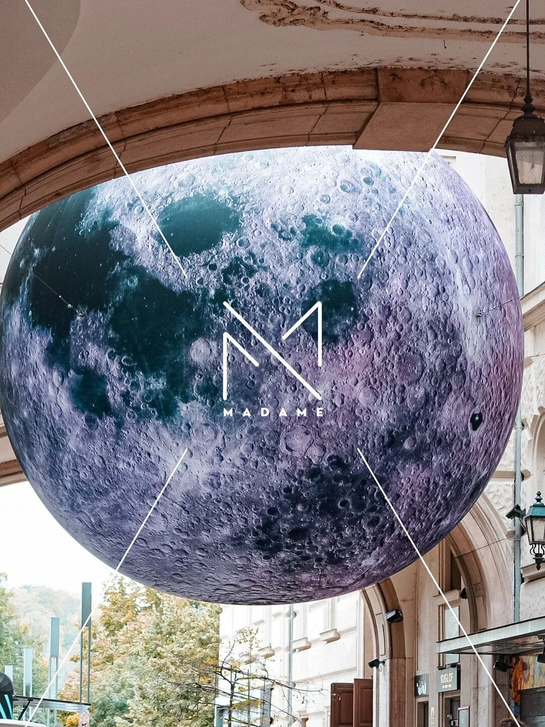 [Couverture social media] Premiers rep&eacute;rages &agrave; Budapest 🇭🇺

Avant le grand jour, place &agrave; la reconnaissance du terrain et &agrave; la d&eacute;couverte de la ville avec mes clients 🏃&zwj;♀️📸

Entre deux rep&eacute;rages, on s&